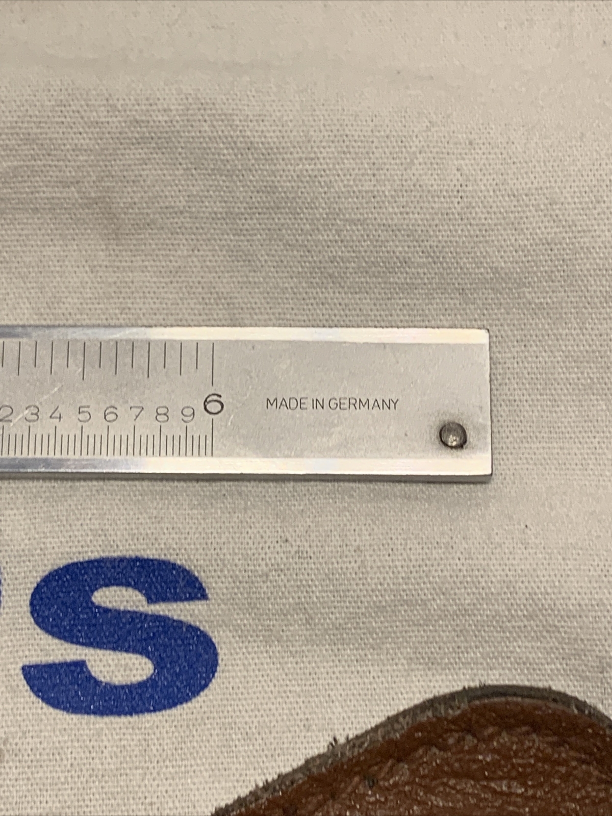 CSE Germany Vernier Caliper Precision Measuring Tool 0-6″ in leather sleeve
