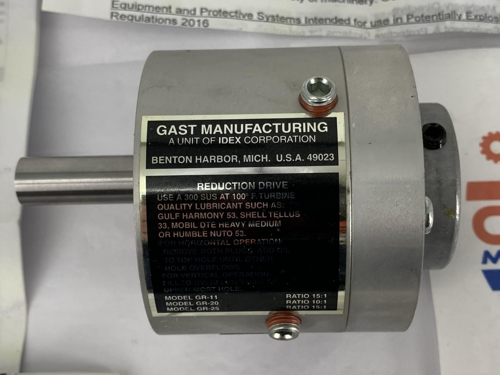 Gast 1UP-NRV-4-GR11 Air Gear Motor 15:1 .31 HP 21 CFM 400RPM 95 in-lb 5.6 Bar