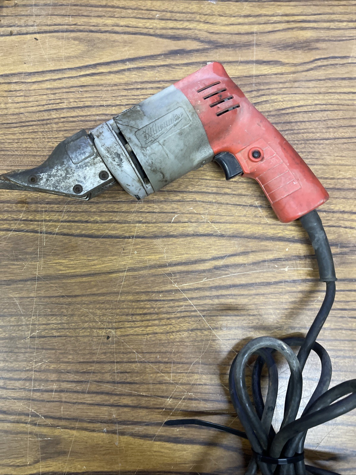 Milwaukee 6852-20 18 Gauge Electric Metal Shear Corded Sheet Metal Cutter