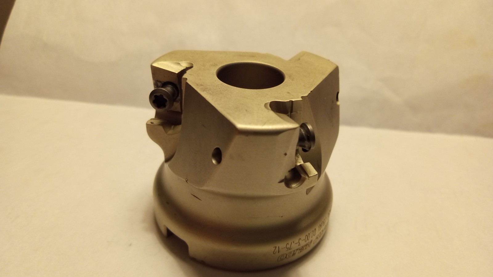 ISCAR 2″ Indexable Face Mill H490 T90AX D2.00-3-.75-12 Helido