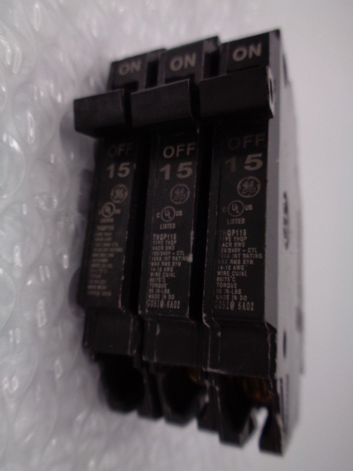 GENERAL ELEECTRIC THQP115 BREAKER 1POLE 15AMP LOT OF 3 NSNP