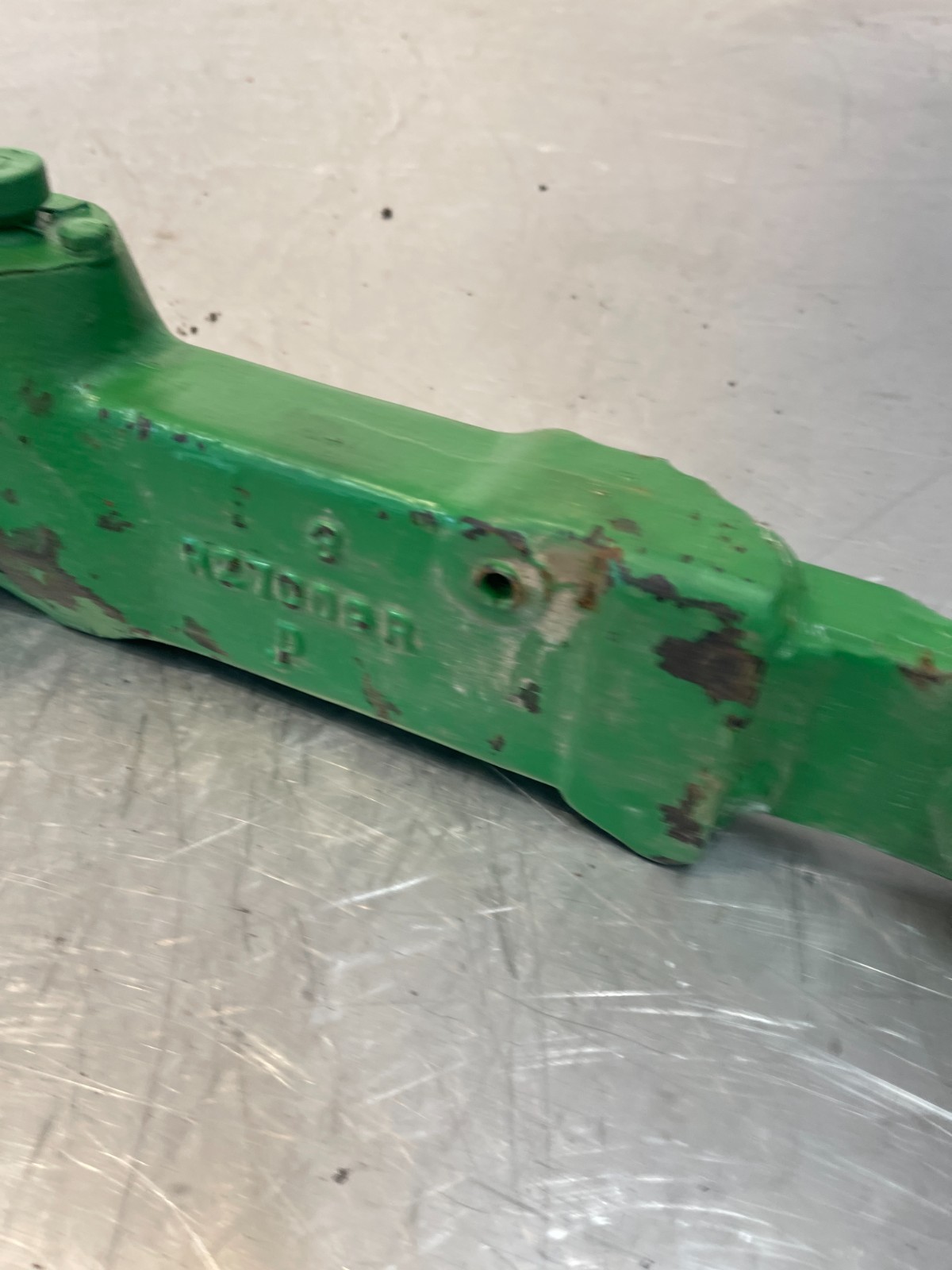 John Deere Tractor Lower 3pt Hydraulic Lift Arm R27009R