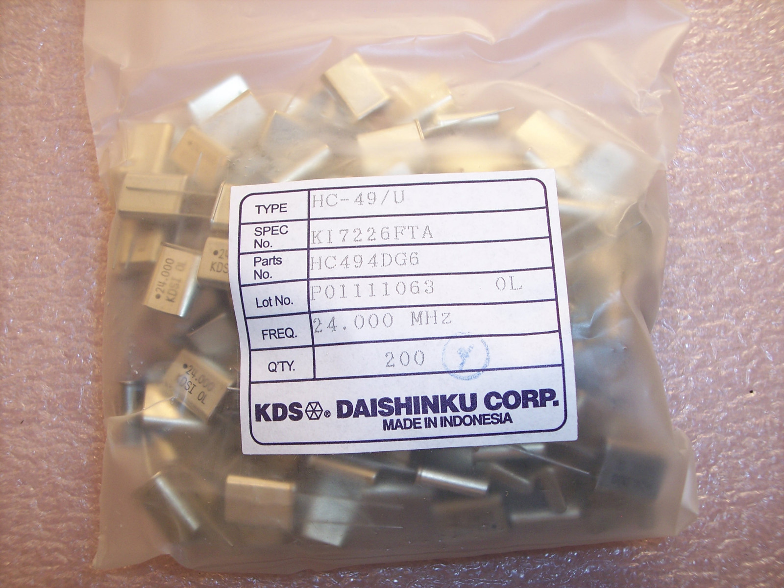 QTY (200) 24 MHz CRYSTALS HC49/U HC494DG.24.000MHz KDS
