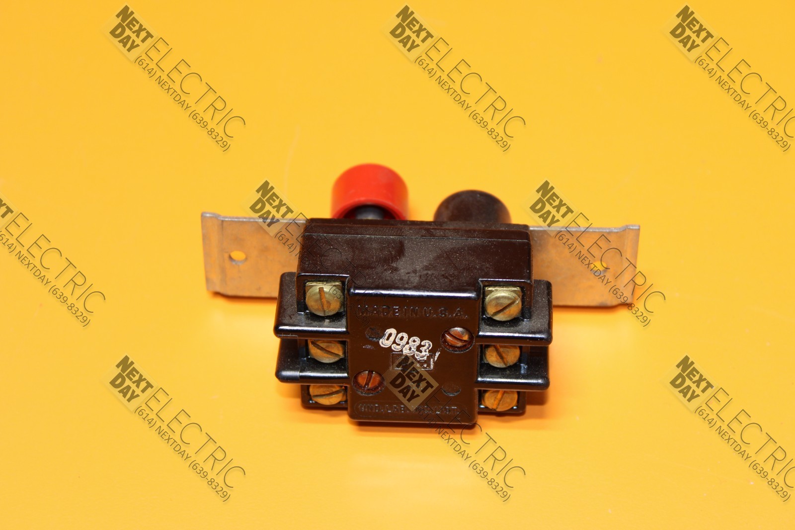 Cutler Hammer, 9115H90A, Manual Motor Starter 3 Phase Switch Toggle Wall 2hp 1.5