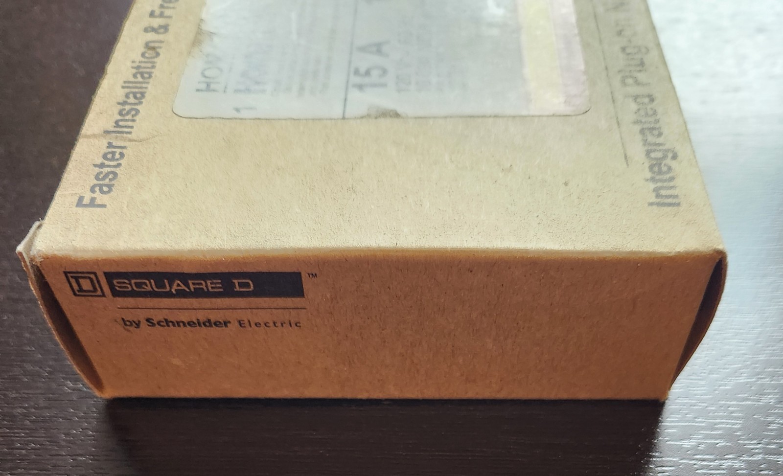 Square D Homeline 1 Pole 15A 120VAC Circuit Breaker – HOM115PCAFI – New Open Box