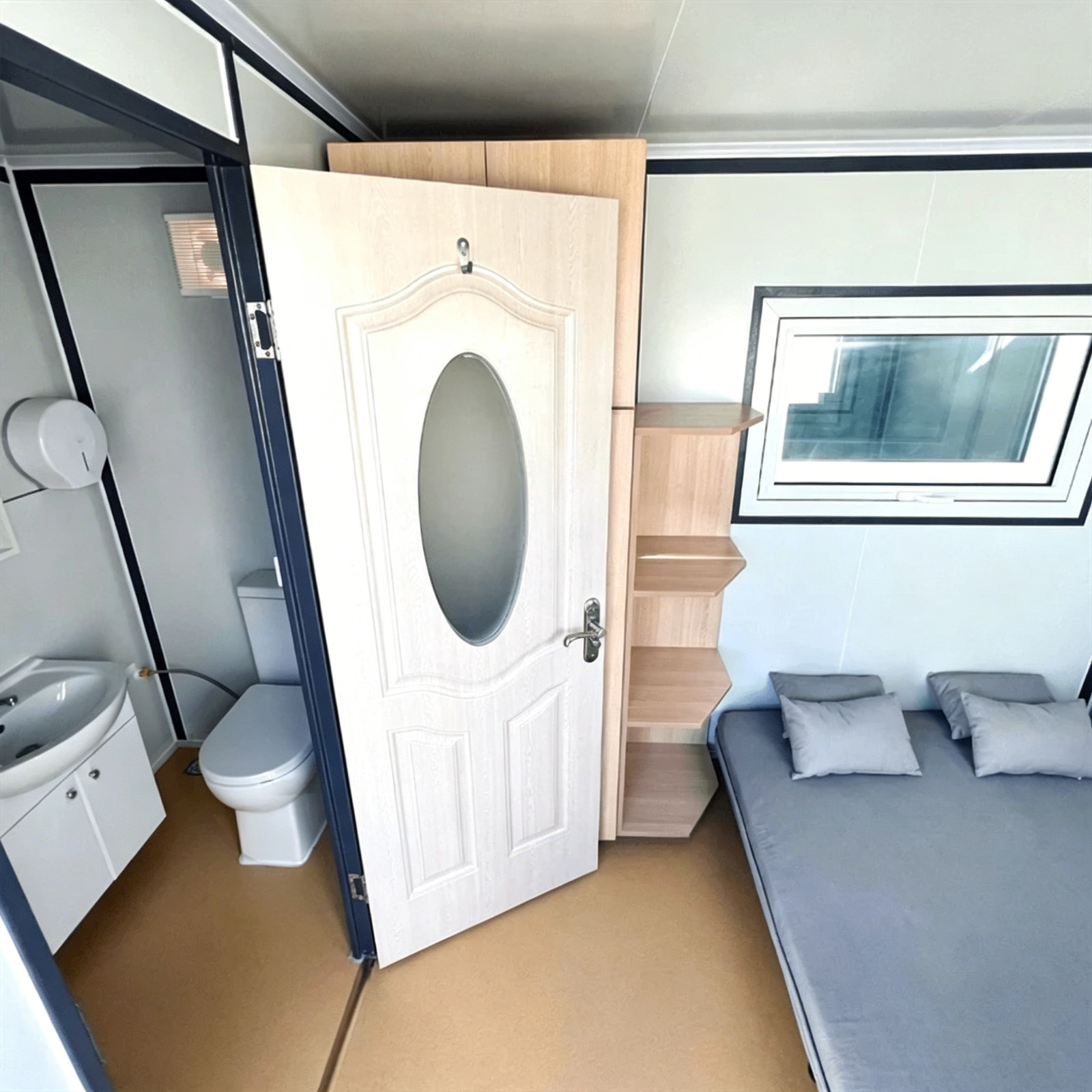 Chery Industrial 13x7FT Mobile Prefab Office with Bathroom&Bedroom