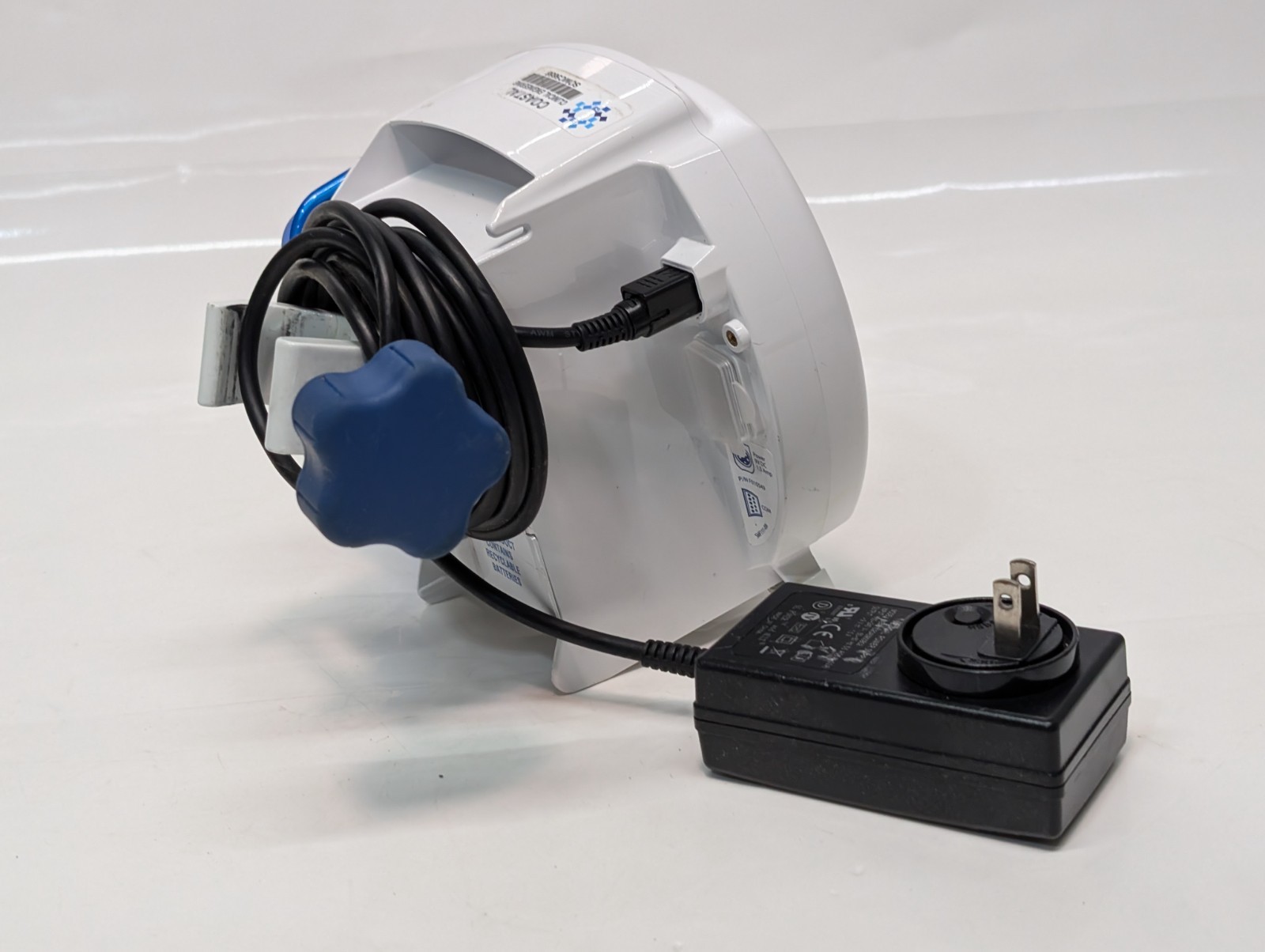 Covidien Kangaroo Joey Nutrition Feeding Pump with Pole Clamp and Power Adapter