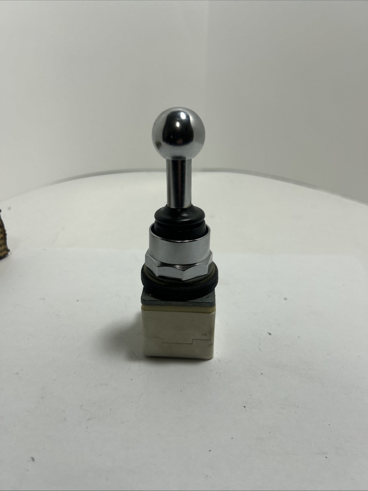 Joy Stick (5 Pos.) Momentary 9001K35 New Open Box. 07714 5