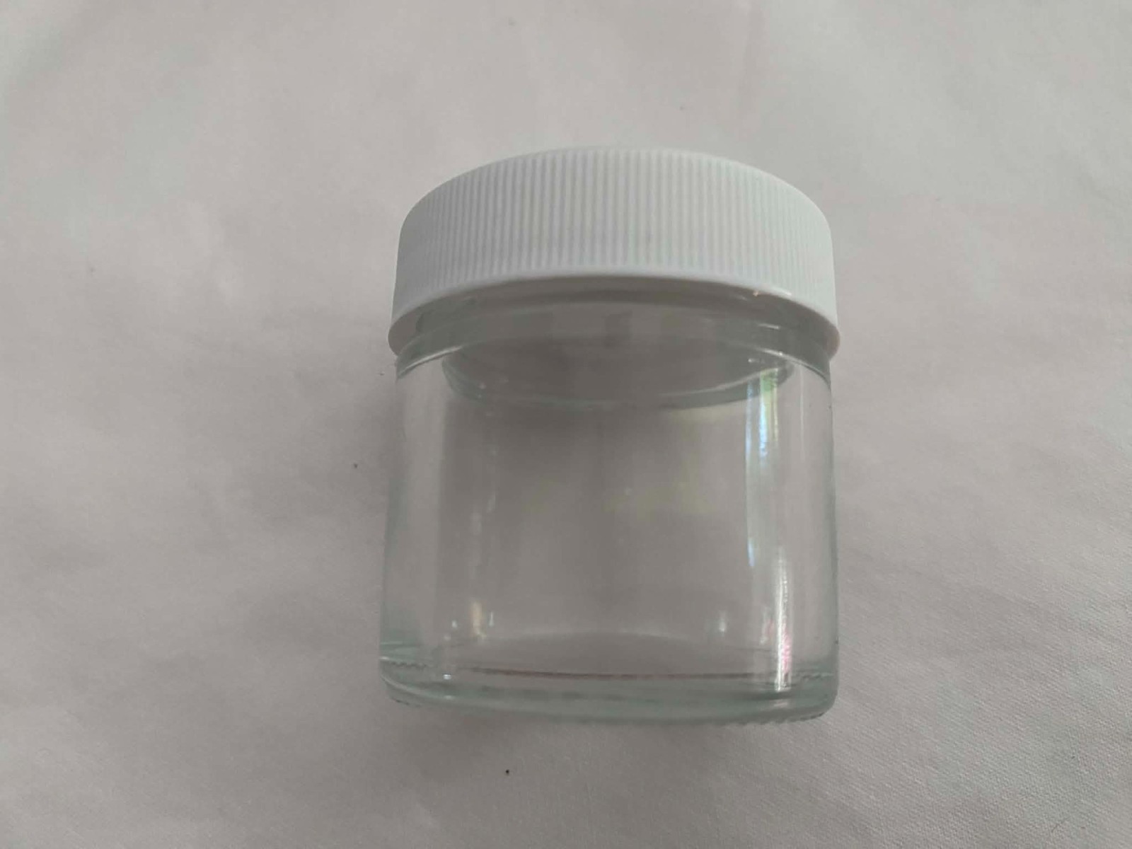 Uline S-17073P – W , 1 oz. Straight Sided Glass Jar , White Plastic Cap ( 13 CT)
