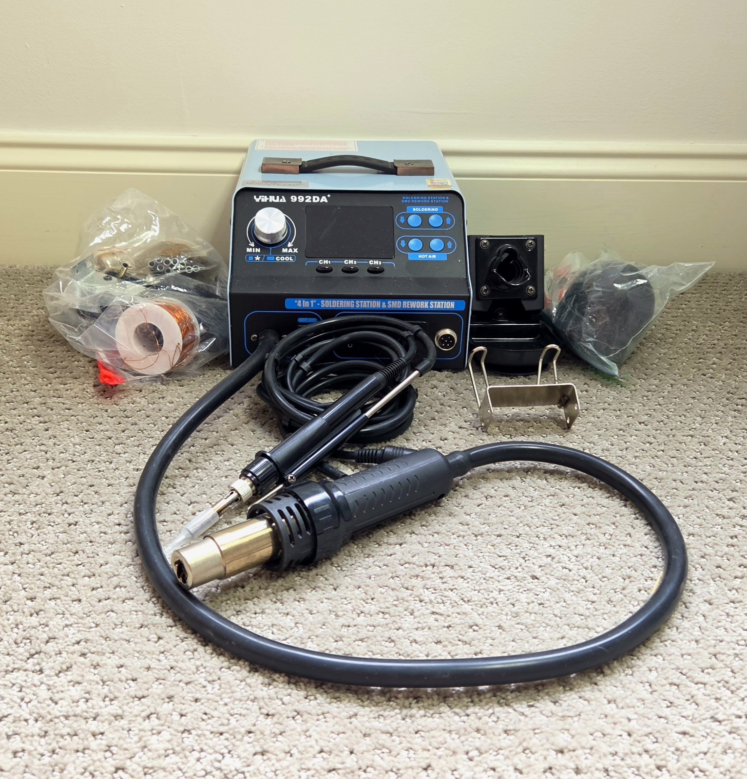 YIHUA 992DA+ 4-in-1 Soldering & SMD Rework Station Hot Air Station
