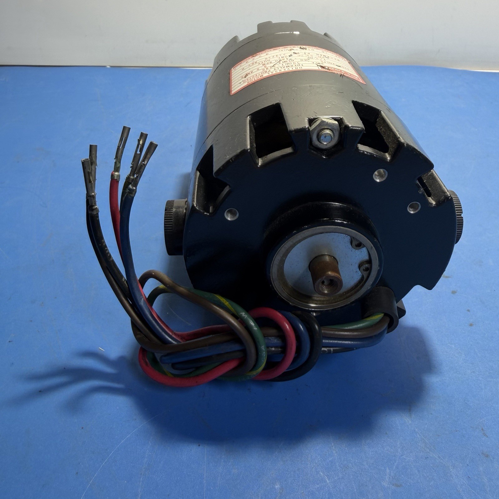 CLINCO 1/3 HP Universal Motor 115V 4500 RPM 5.5A Thermally Protected. Read