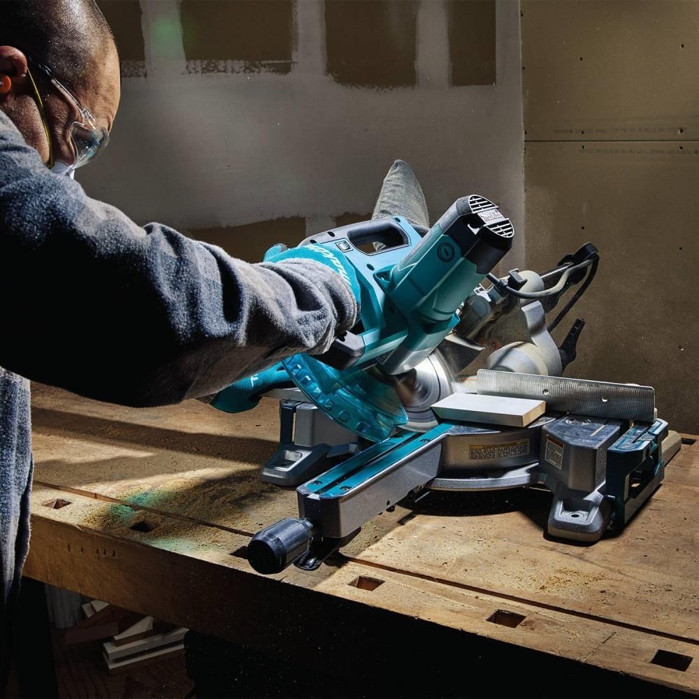 Makita 8-1/2 Inch Slide Compound Miter Saw