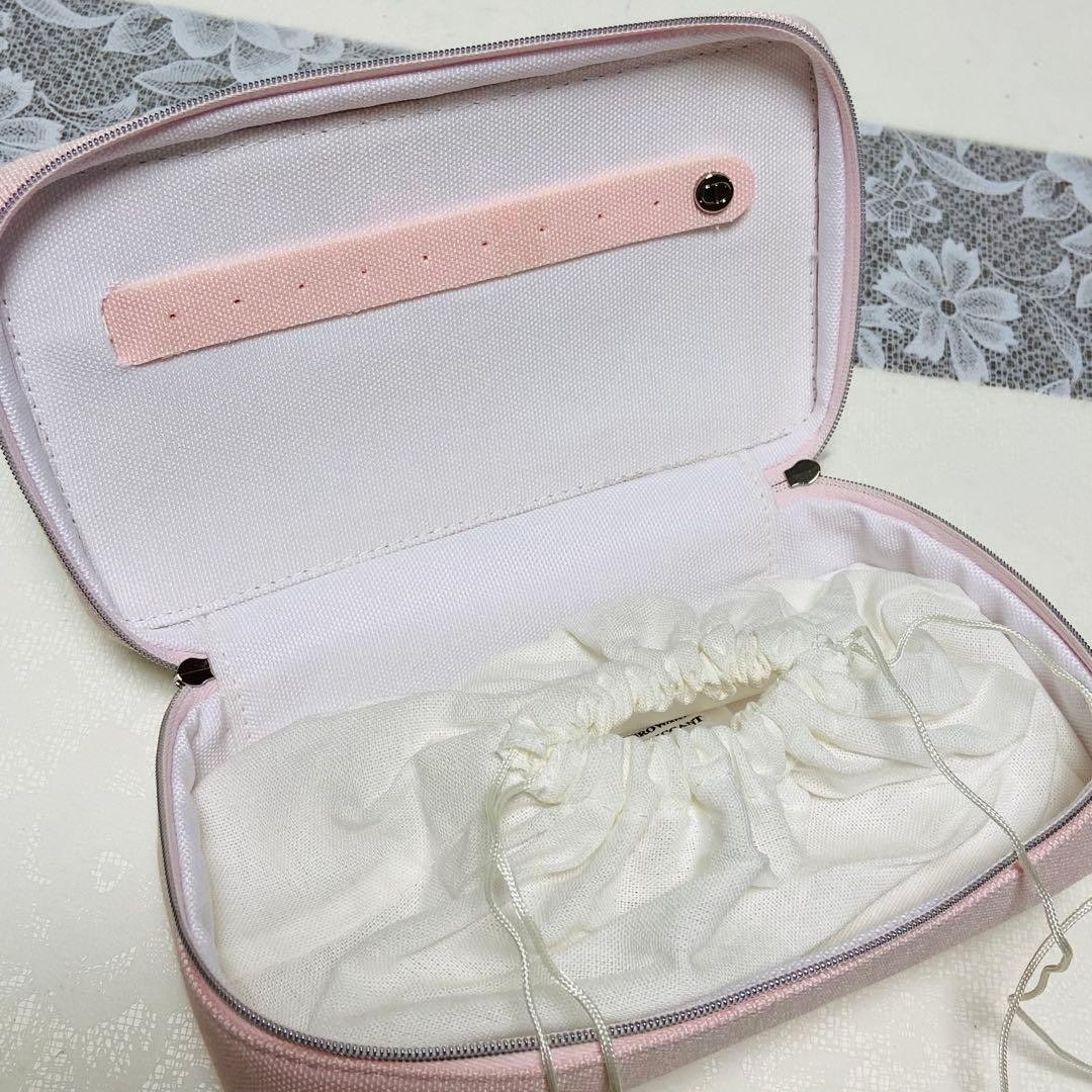 Christian Dior Dior Beauty Cosmetic Pouch & Washcloths Novelty Gift Set