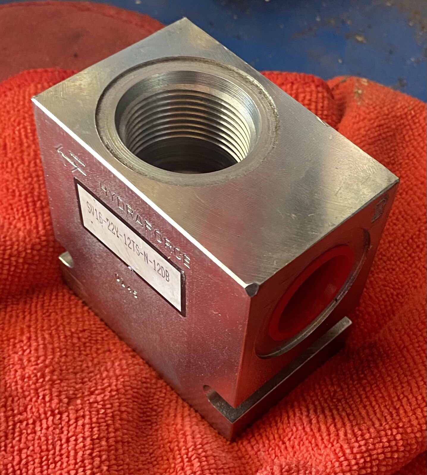 HYDRAFORCE 7152010 Ductile Iron Manifold Body 16-2 Cavity #12 ORB Ports