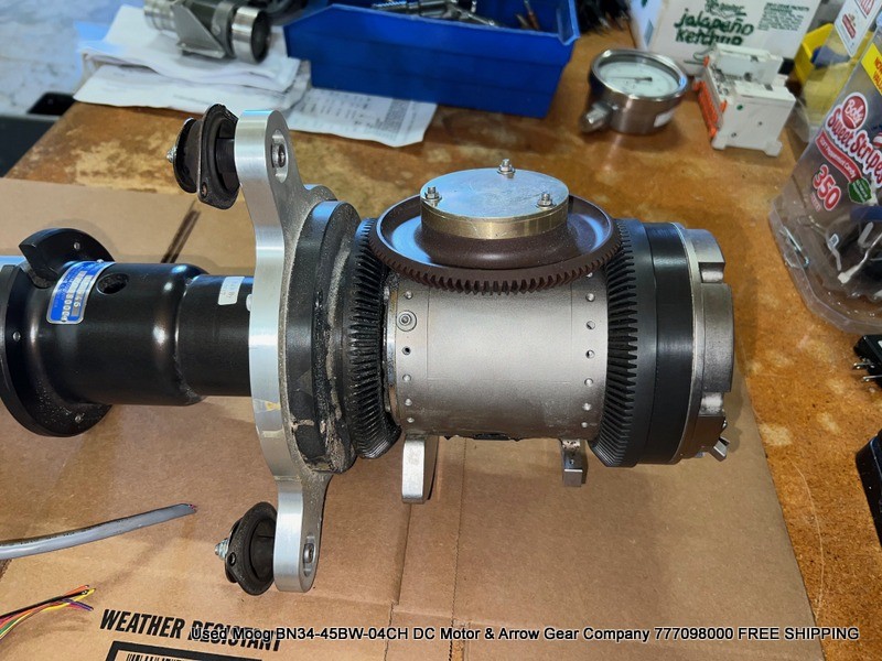 Used Moog BN34-45AG-04CH DC Motor & Arrow Gear Company 777098000 FREE SHIPPING