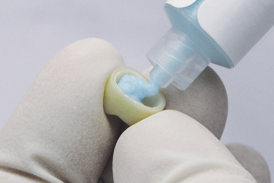 Vacalon Insta-Peg Custom Refractory Putty Material Blue 4 x 12cc syringe
