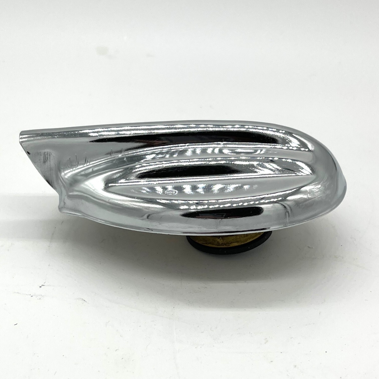 Chrome «Winged» Type Radiator Cap (4 LBs) fits Ford 9N, 2N, 8N Tractor 2N8100A