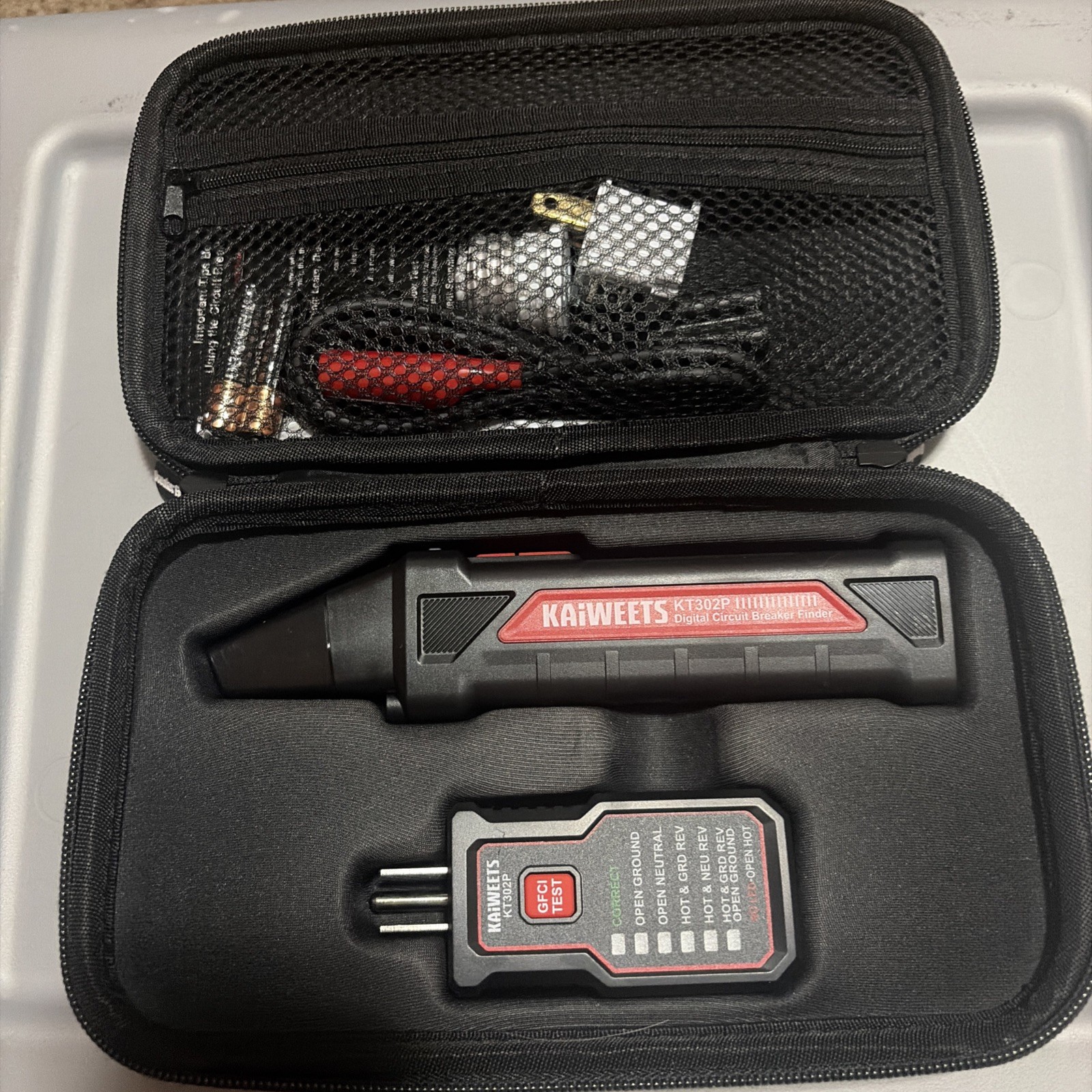 KAIWEETS Circuit Breaker Finder with LCD Display, GFCI Outlet Tester