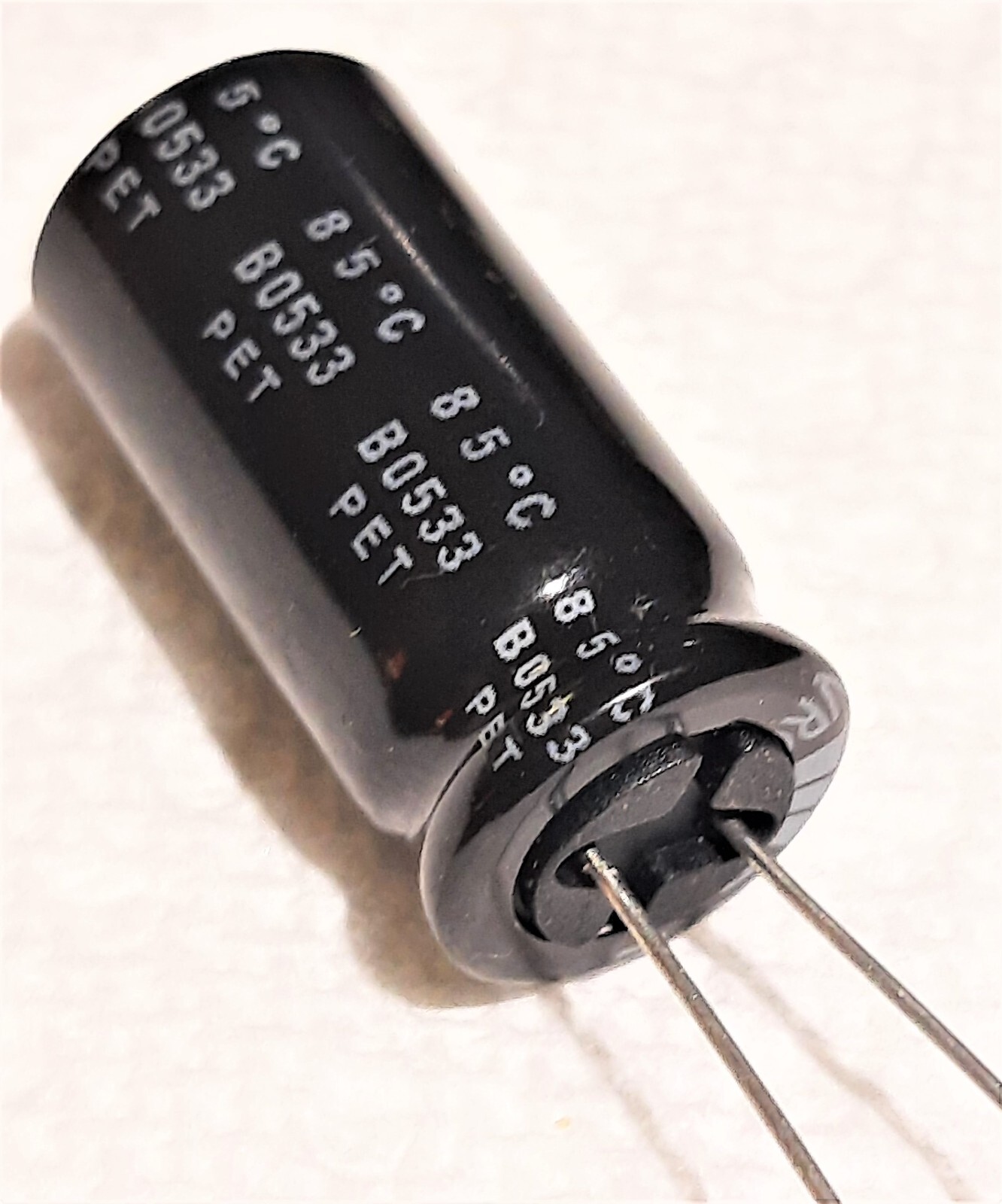 2 pcs. Nichicon 1,000uF 50V UVR1H102MHD Alum Electrolytic Cap with Radial Leads