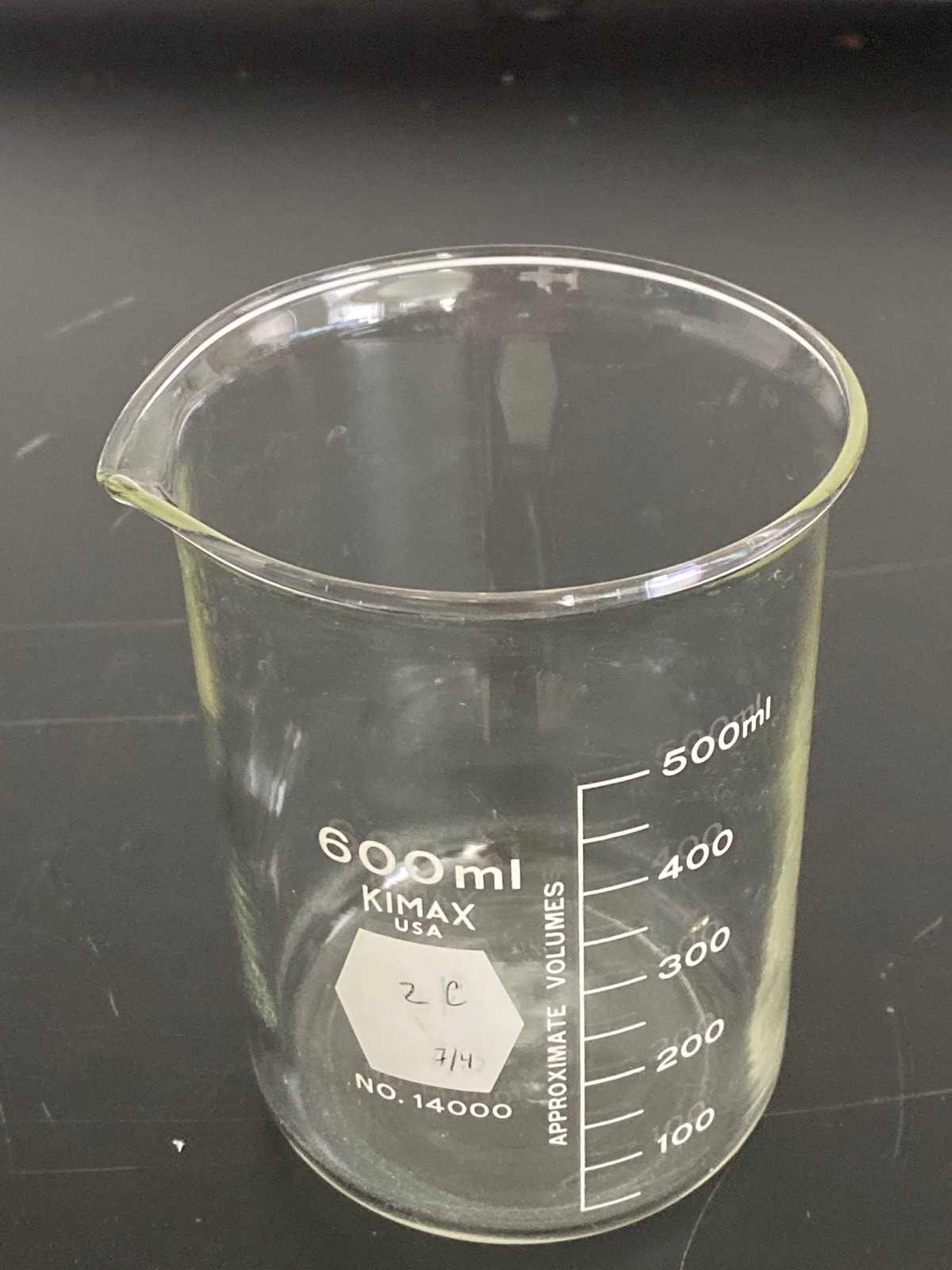 KIMAX Glass 600mL Low Form Dual Scale Graduated Griffin Beaker 14000-600
