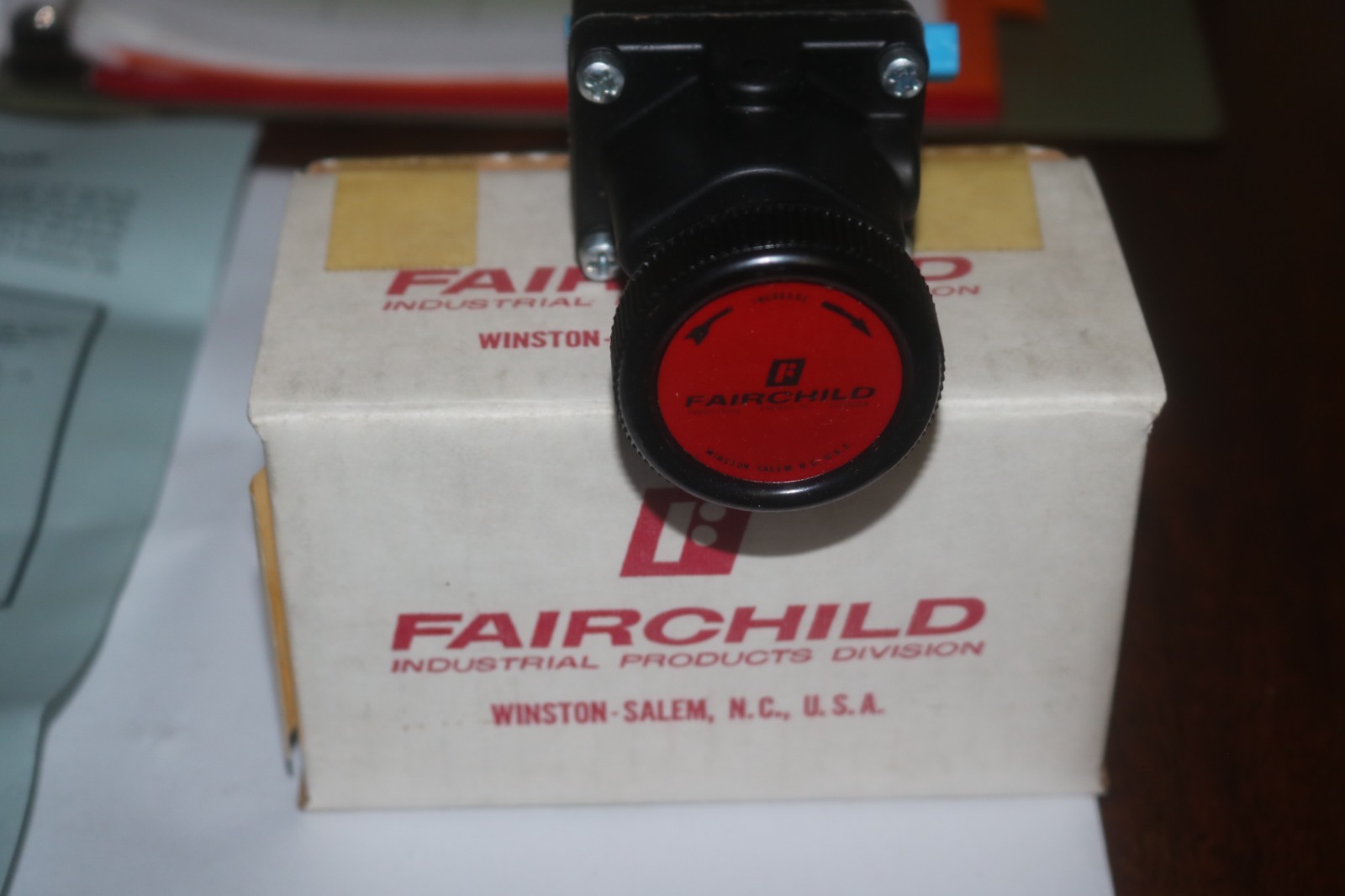 NOS Fairchild Kendall pneumatic pressure regulator model 30 0-10 PSI