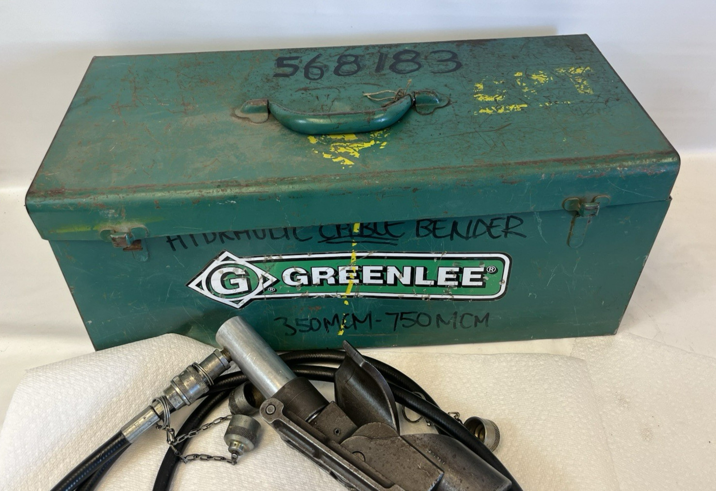 GREENLEE 800 HYDRAULIC CABLE BENDER WITH GREENLEE 1725 HYDRAULIC FOOT PUMP