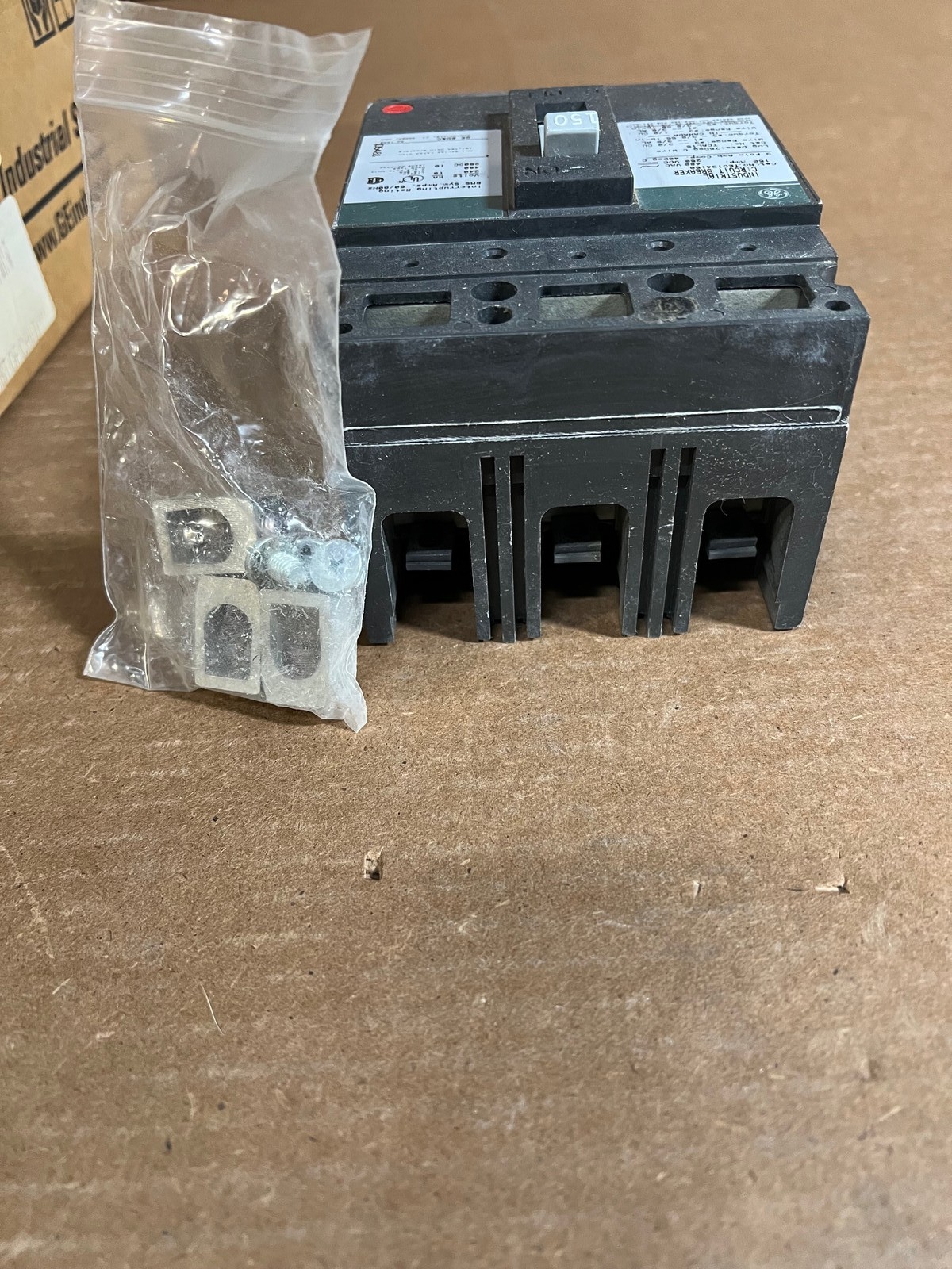 TED134150WL GE NON-INTERCHANGEABLE TRIP THERMAL MAGNETIC CIRCUIT BREAKER