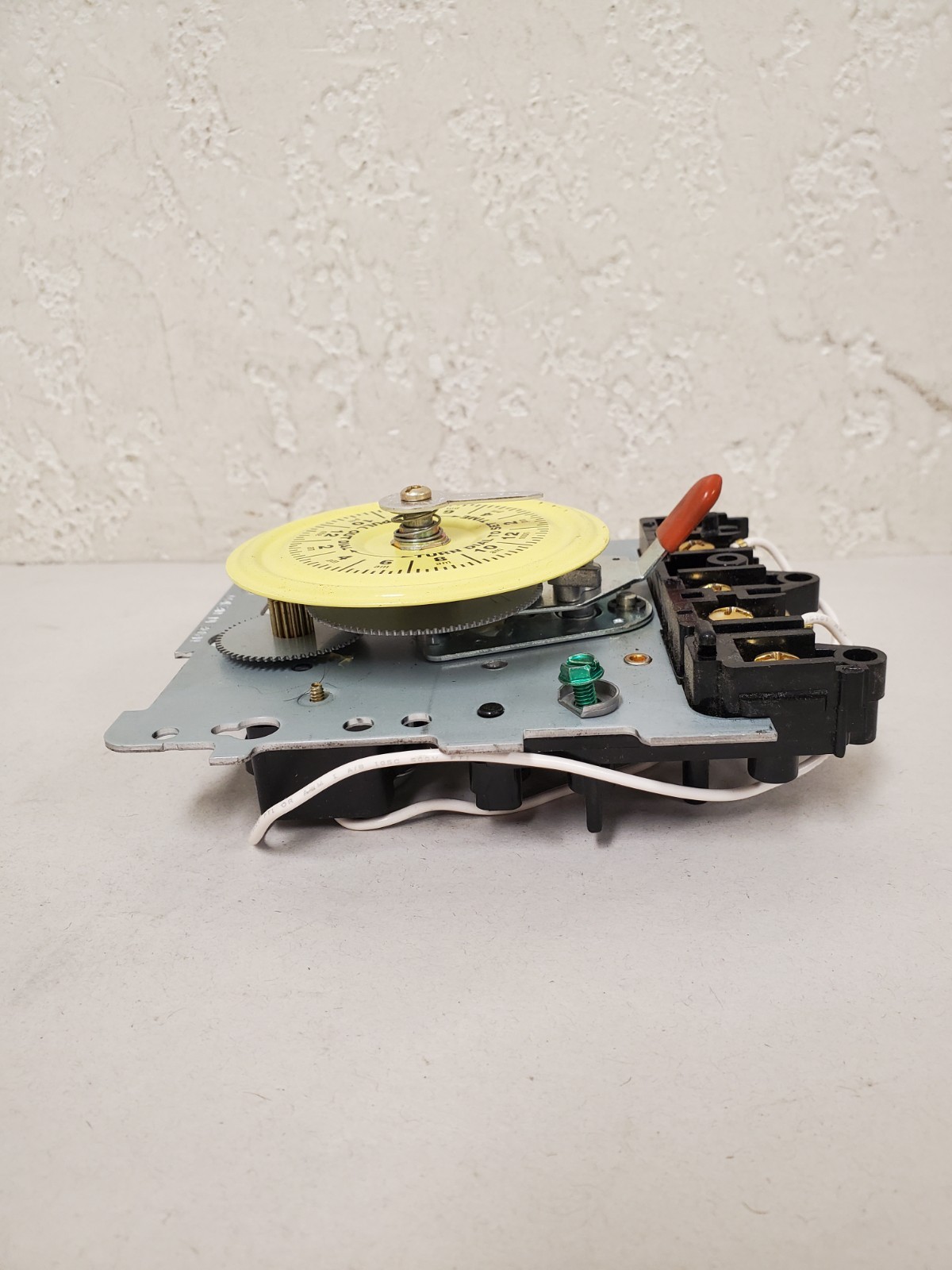 *READ* Intermatic 24 Hour Mechanical Time Switch Mechanism Only Spst 120V T103M