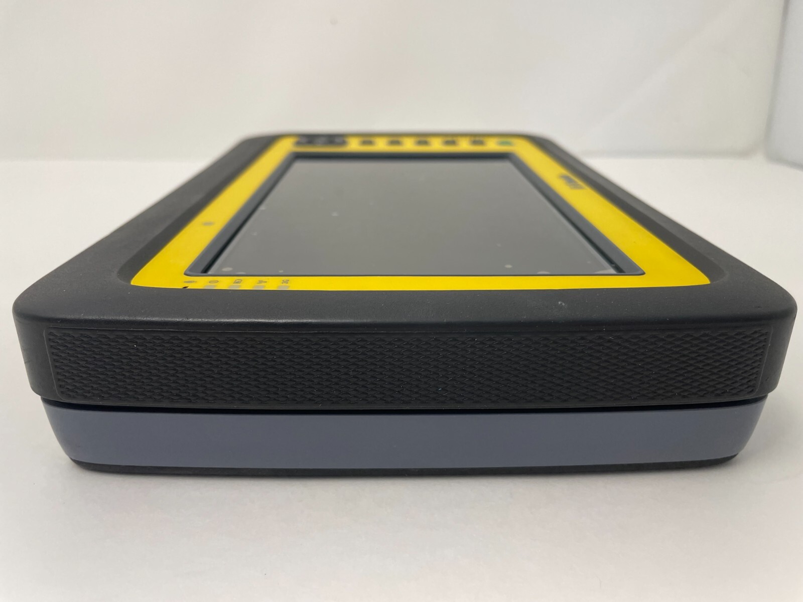 Trimble Yuma 2 Rugged 7′ Tablet Data Collector GPS WM7 Pro T71SY-1315-003444