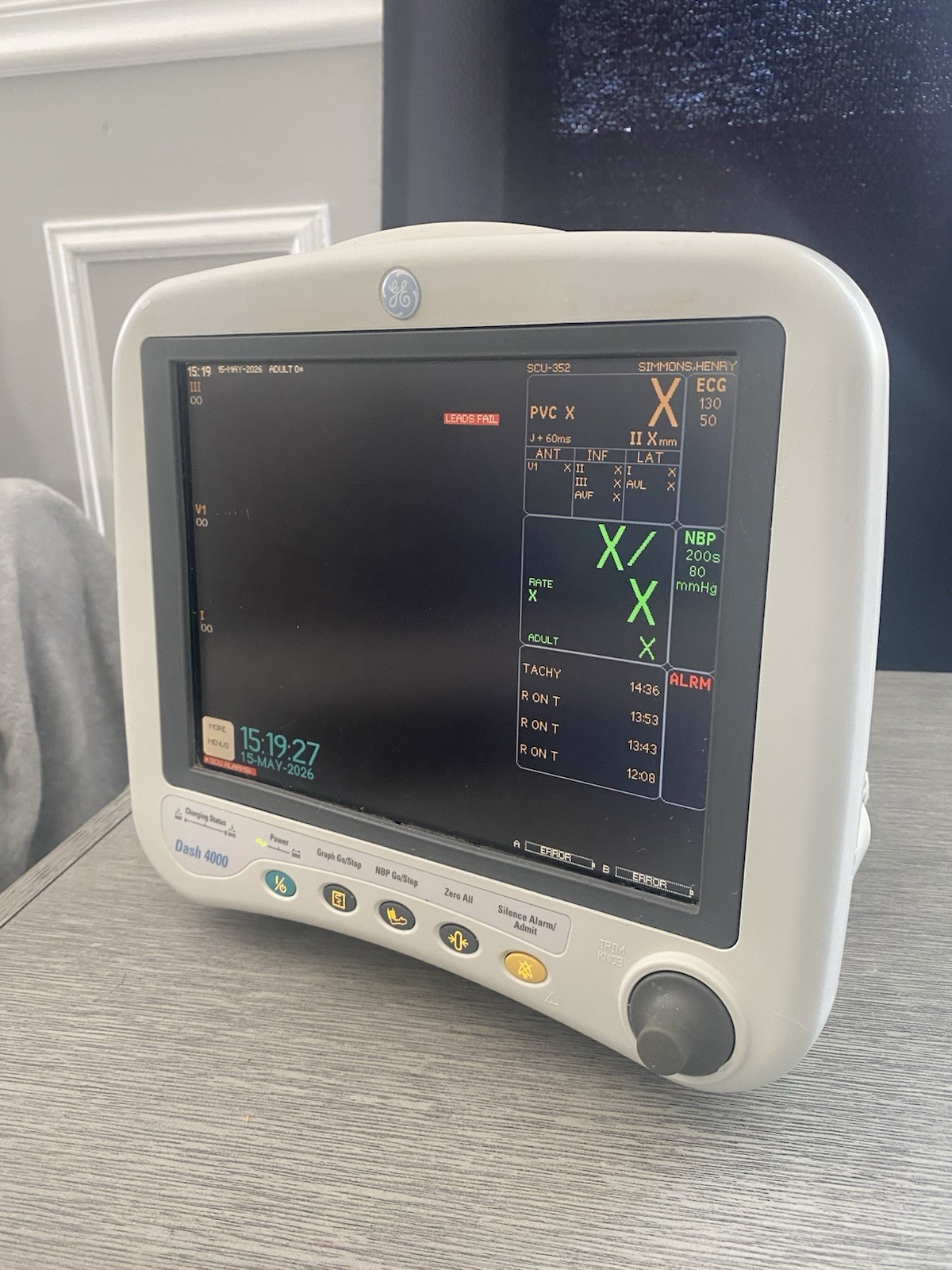 GE DASH 4000 Patient Monitor (with New compatible Leads ECG, NIBP, SPO2) Tested