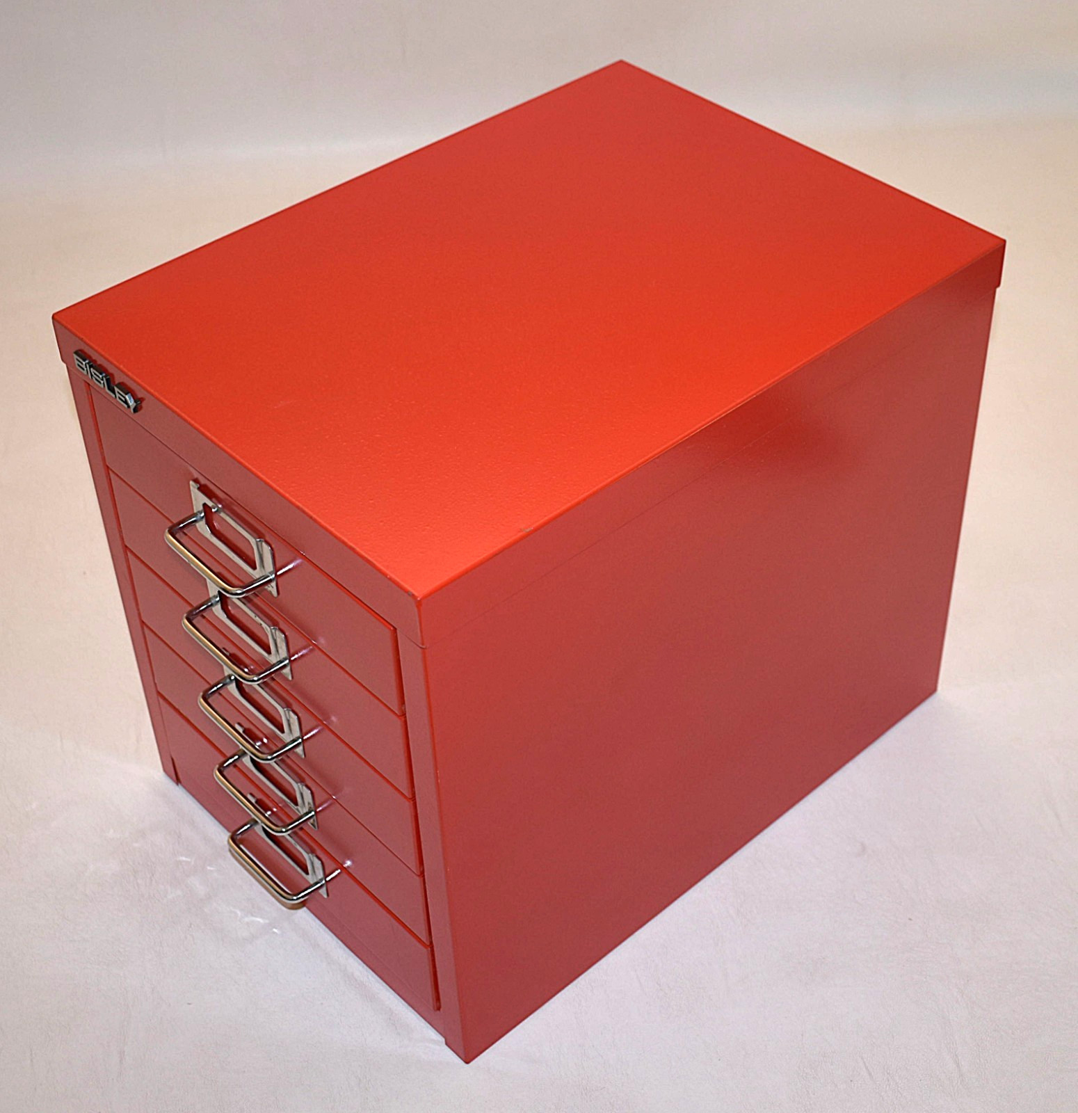 Bisley 5 Drawer Cabinet Inserts Red Metal Exc Cond 15” deep x 13” ht x 11” wide