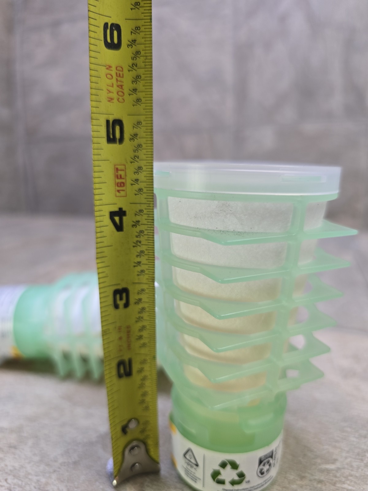 Rubbermaid CirculAir 90 Passive Air Care Refill, Citrus, 1.62 oz, 2 Pc