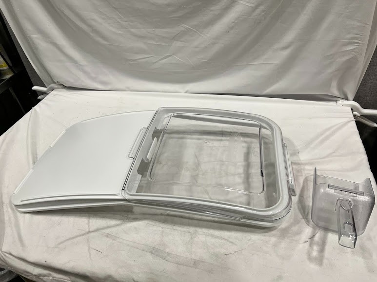 Rubbermaid FG9F7800CLR Replacement Lid with Scoop