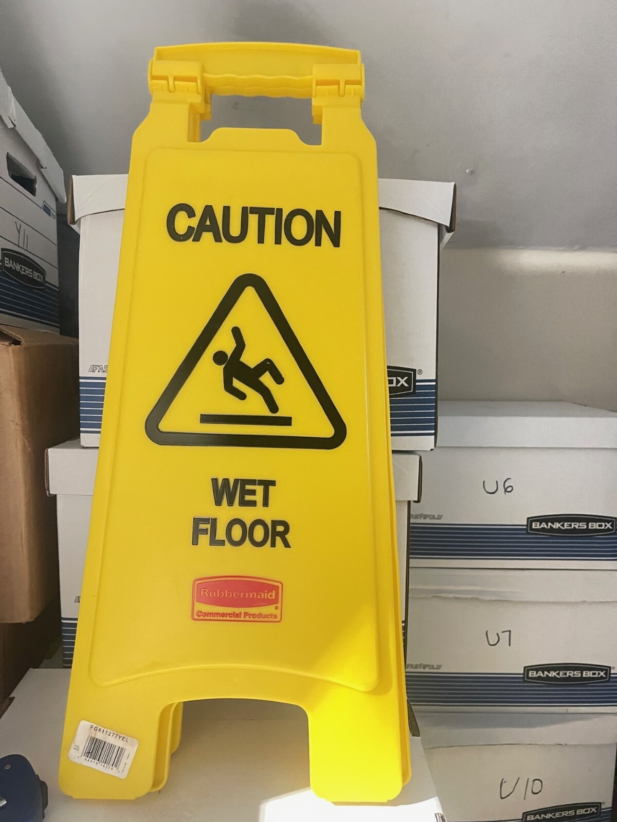 RUBBERMAID CAUTION WET FLOOR YELLOW 2 SIDED FOLDING SIGN (611277YEL)(DR)