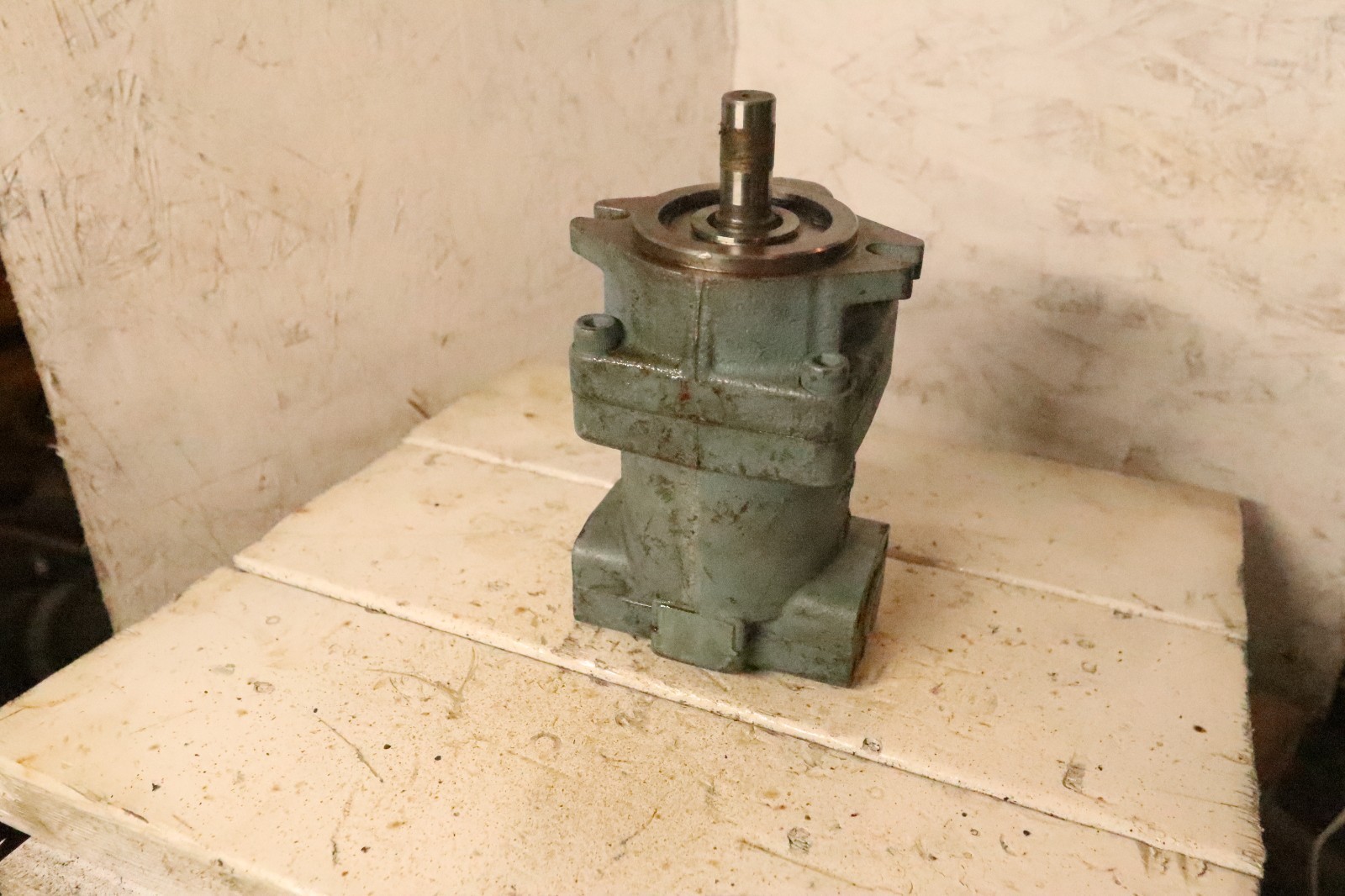 NACHI PVS-1B-16N3-E13 Variable Displacement Piston Pump
