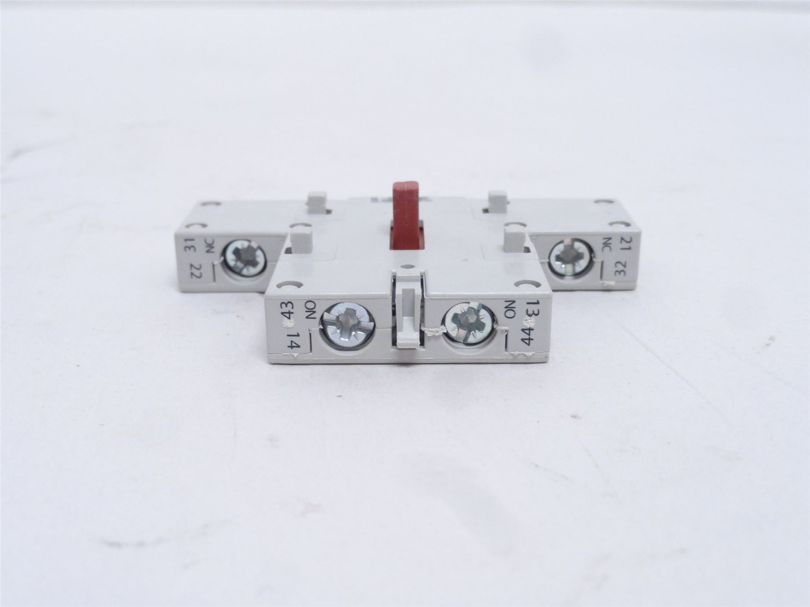 244277 New-No Box; Hubbell HBLAC1 Aux Contact; 1-NO; 1-NC; 10 Amp; 600VAC