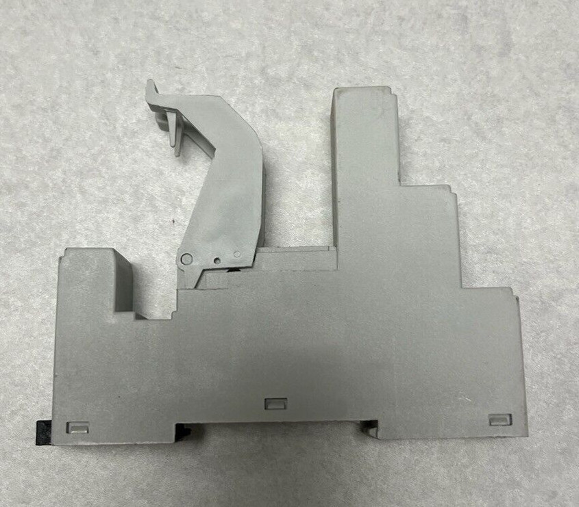 700HN221 – Allen Bradley, Relay Base, 16A, for 1 Pole, (700-HN221)