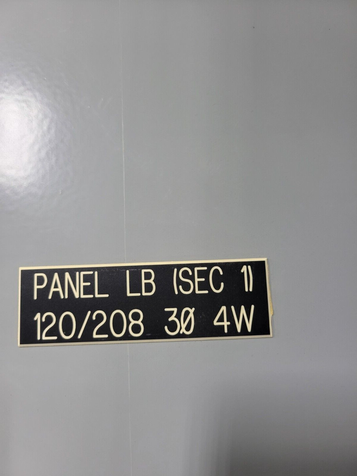General Electric A-Series Lighting Panelboard 400A 120/208V 3P 3PH 4W 42 Circuit