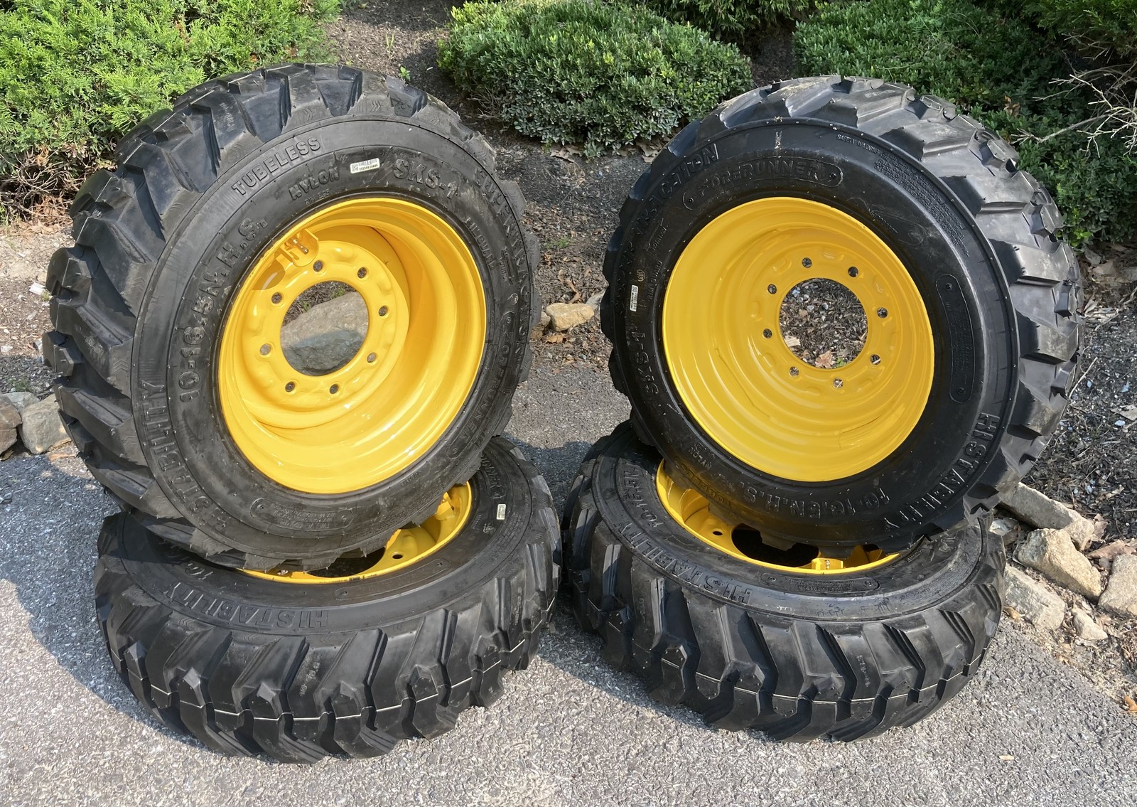 NEW 10-16.5 Forerunner Tires/Wheels/Rims for New Holland LS140,LS150,LX465,LX485