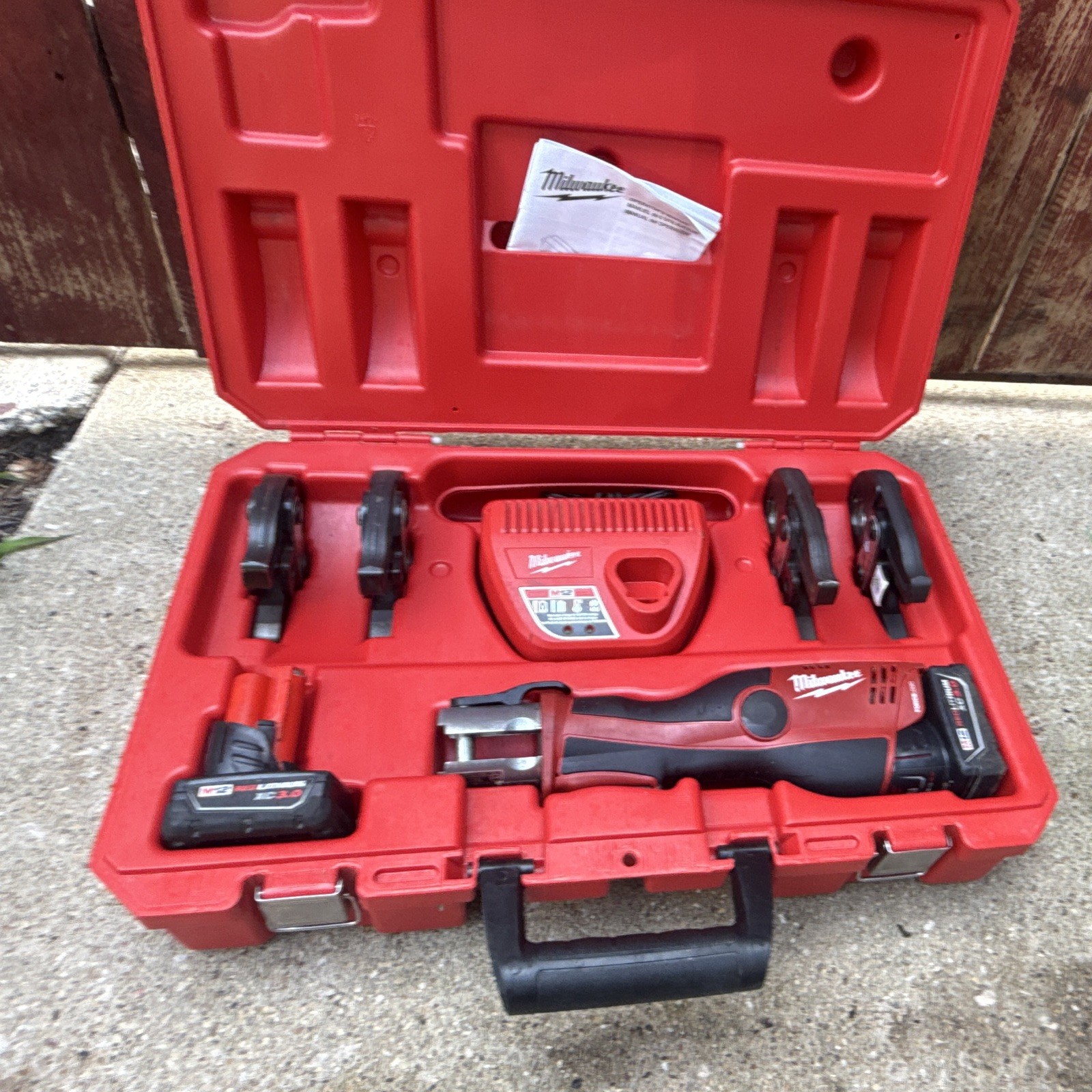 Milwaukee M12Copper pro Press Tool Kit 2473-20 w/4 Jaws 1/2” to 1”1/4