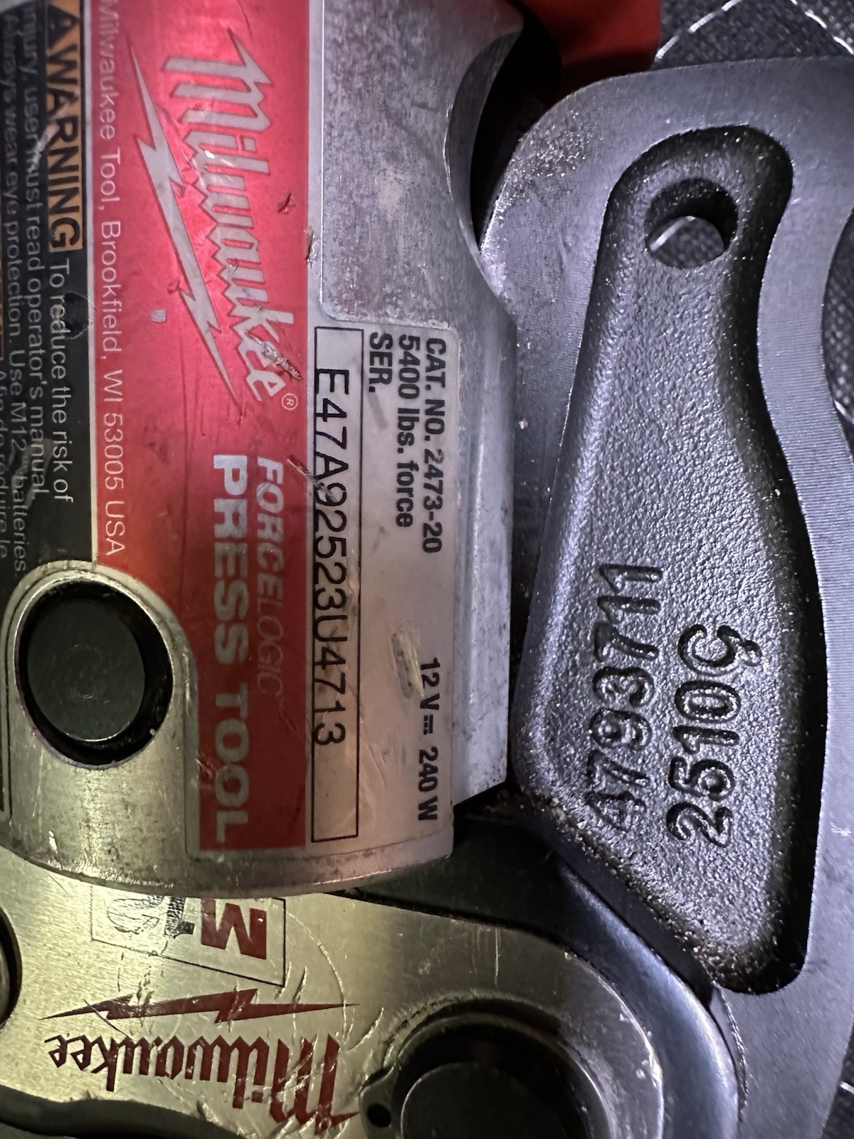 Milwaukee FORCE LOGIC Press Tool 2473-20 with Charger #577
