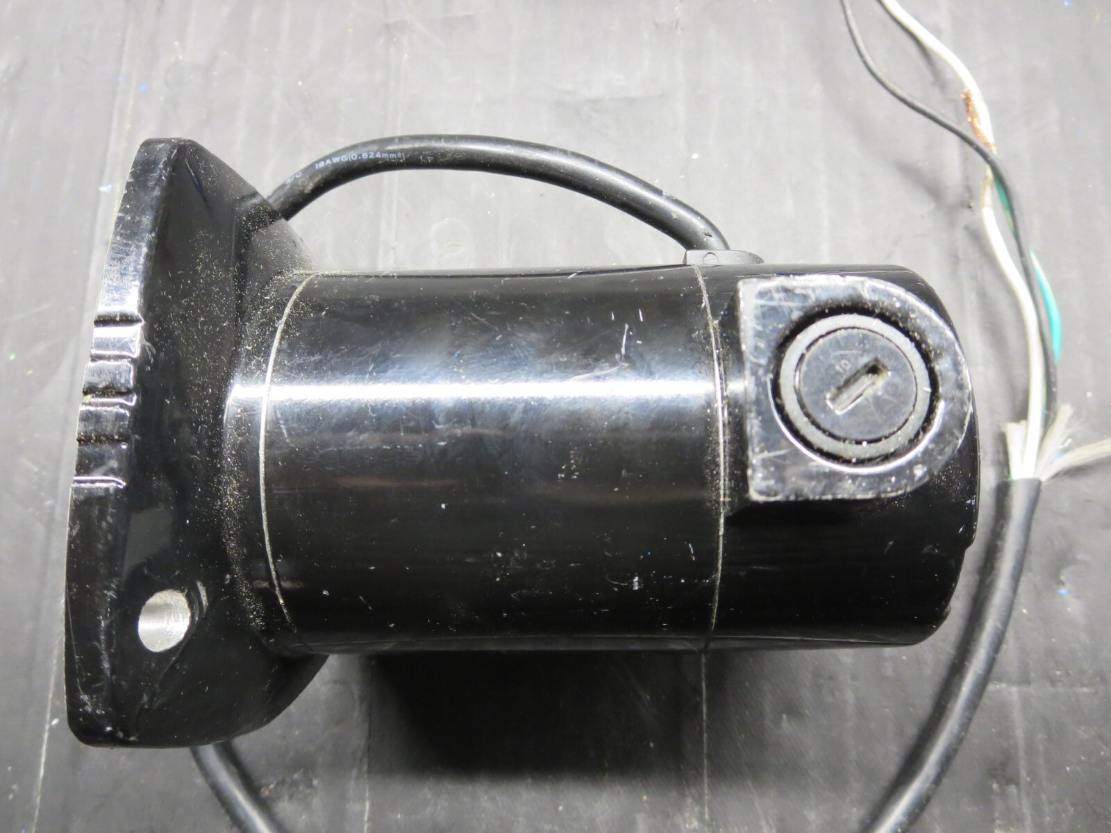Bodine Electric 24A2BEPM-D5 130VDC 0.30A 1/29HP 5.6RPM 40LbIn Torq 450:1 Ratio