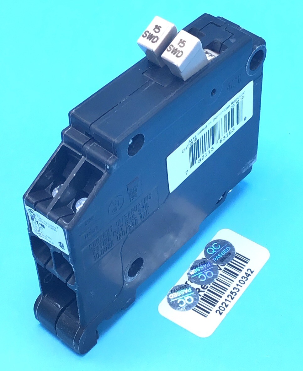 Circuit Breaker Eaton Cutler Hammer CHT1515 15/15 Amp Two 1 Pole Twin