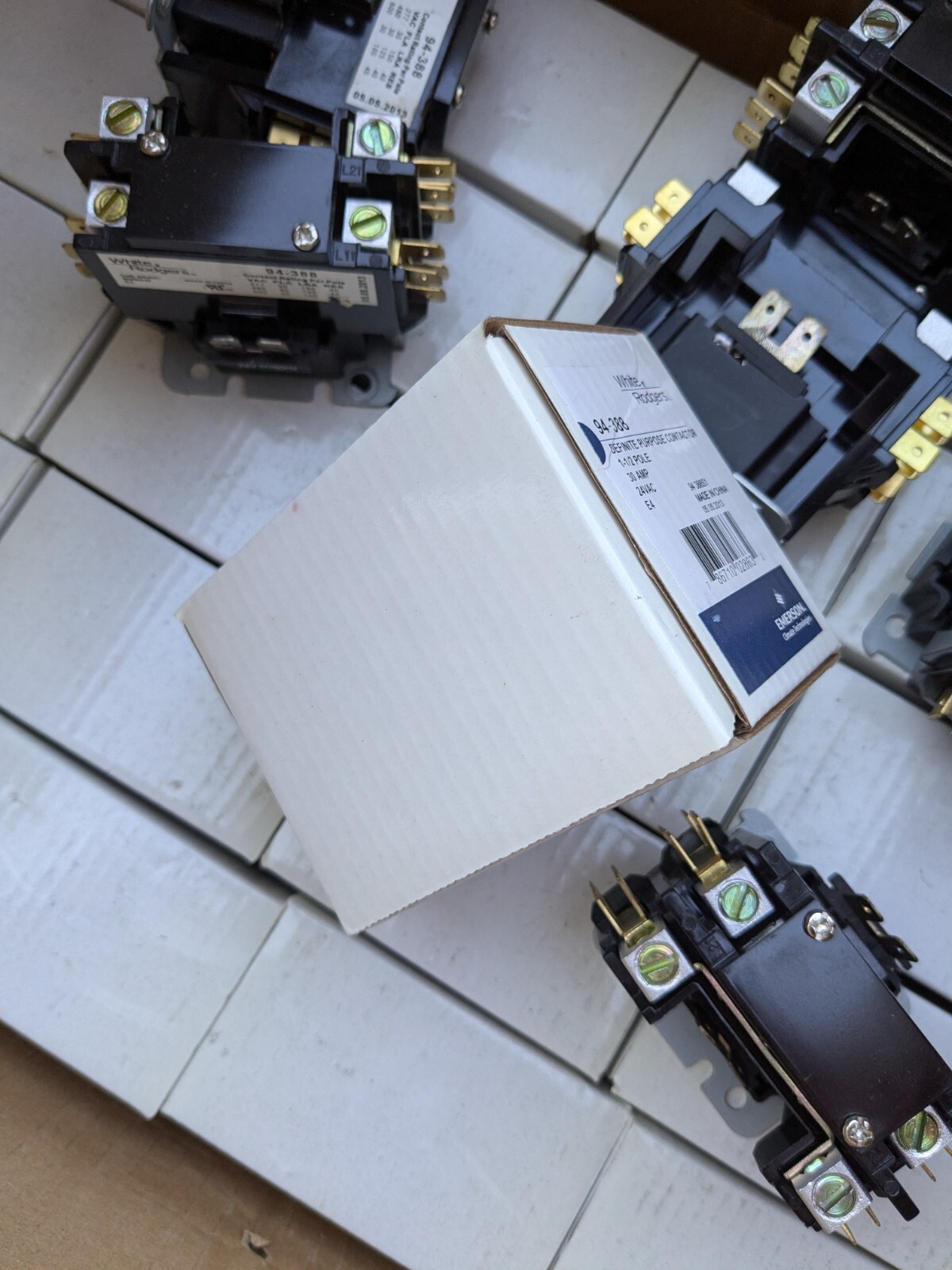 NEW IN BOX WHITE-RODGERS CONTACTOR 94-388