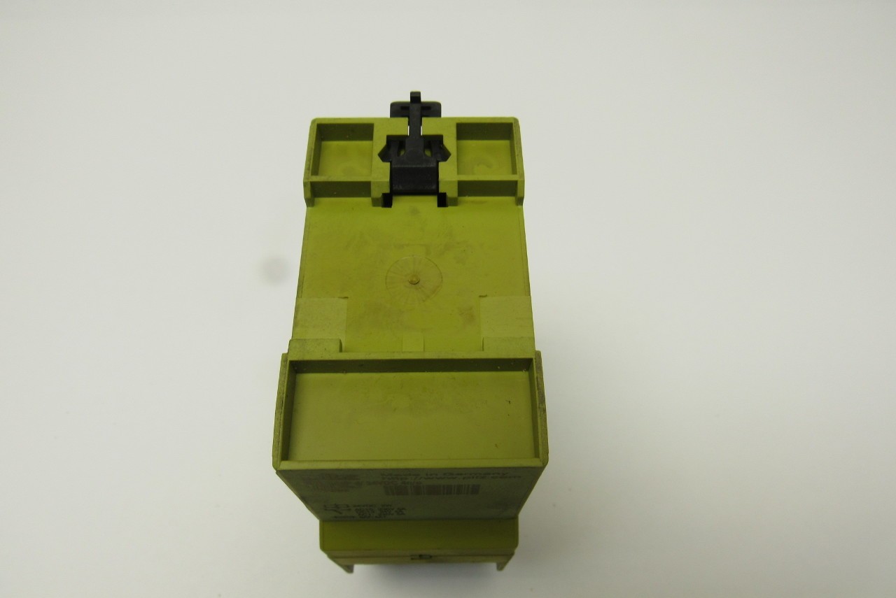 Pilz 777586 PZE X4VP4 24VDC 4N/O Safety relay Module