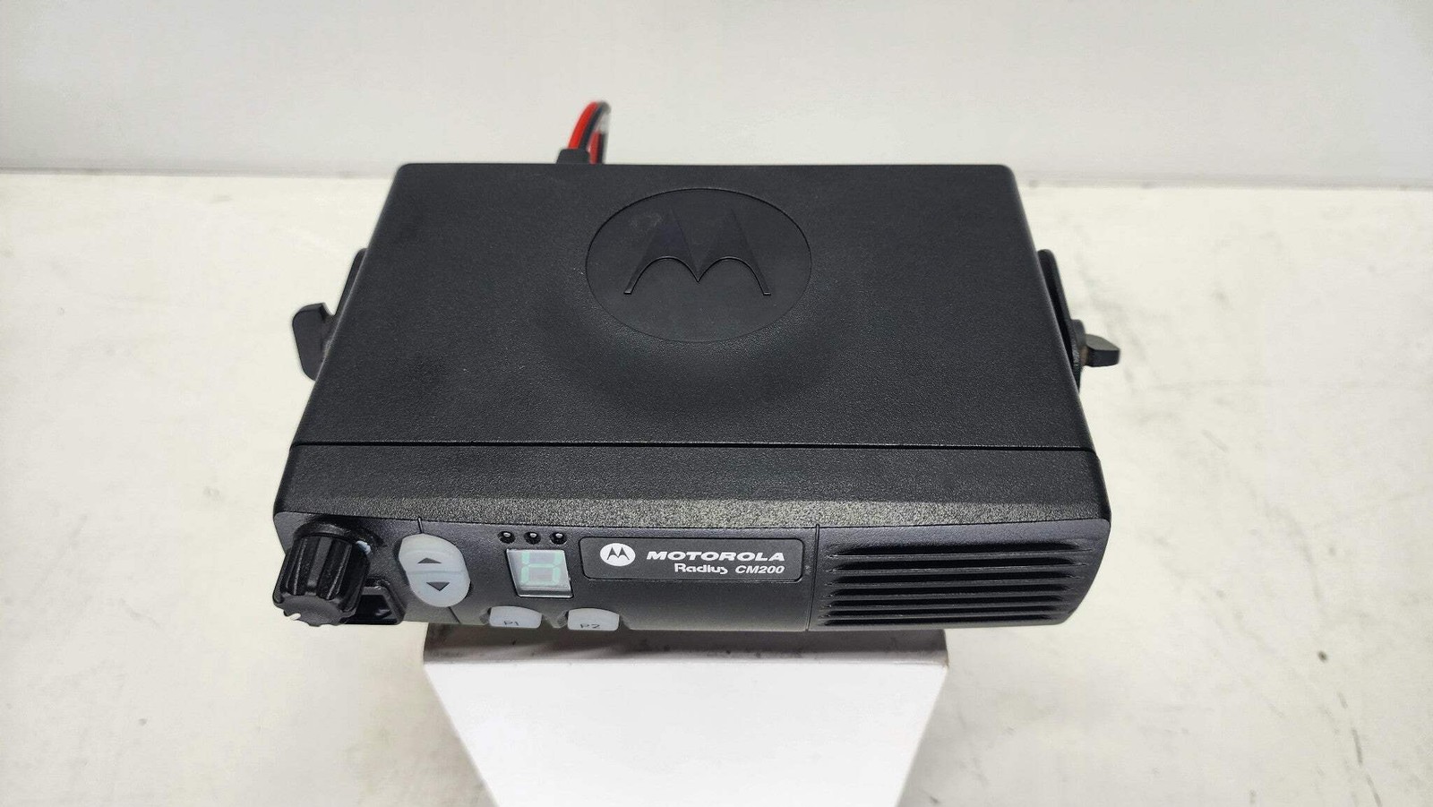 Motorola CM200 VHF (146 – 174) MHz 4 ch 25 Watts (AAM50KNC9AA1AN)