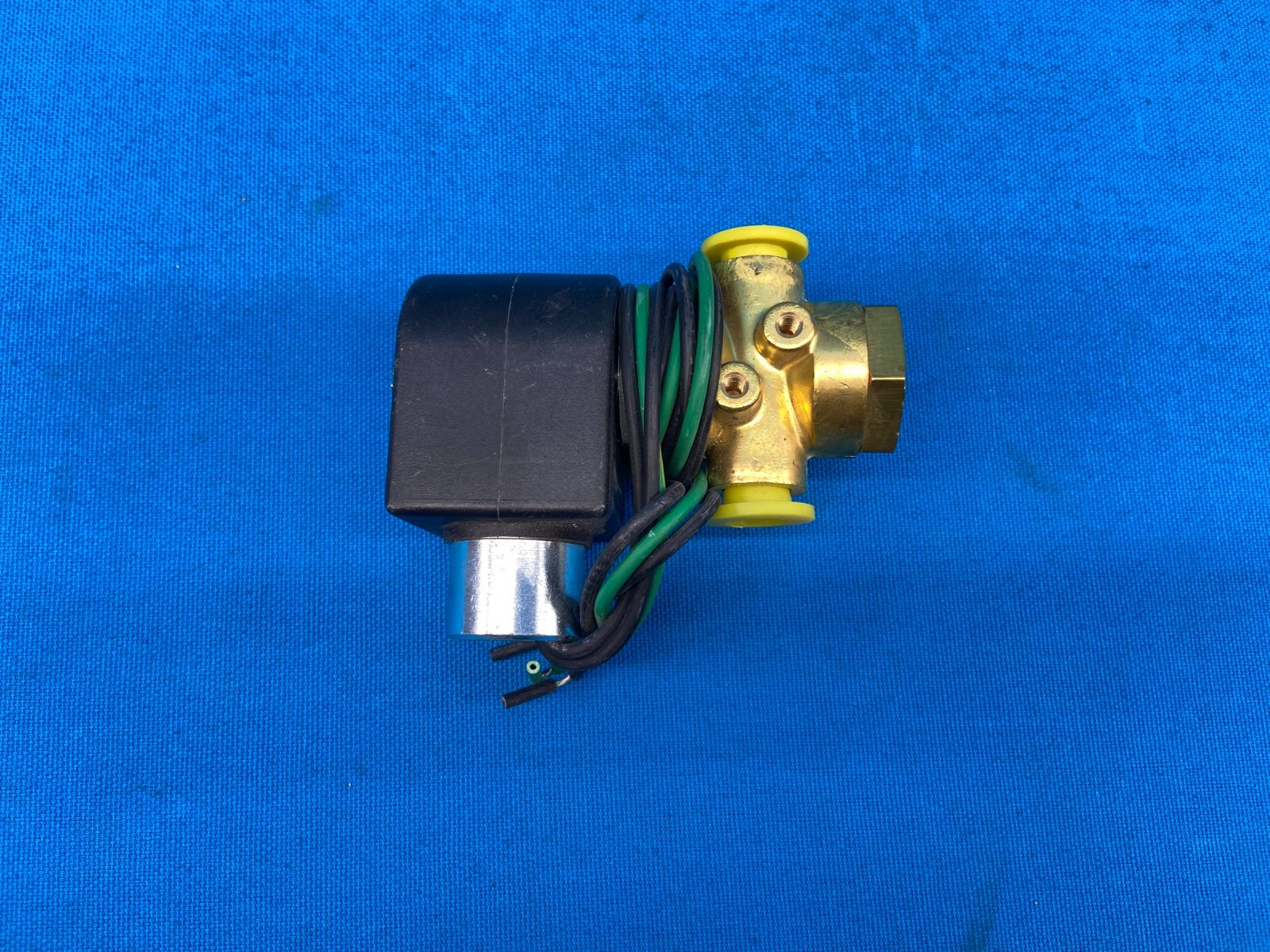 Parker 04F30C2206ACF4C05O Pneumatic Solenoid Valve