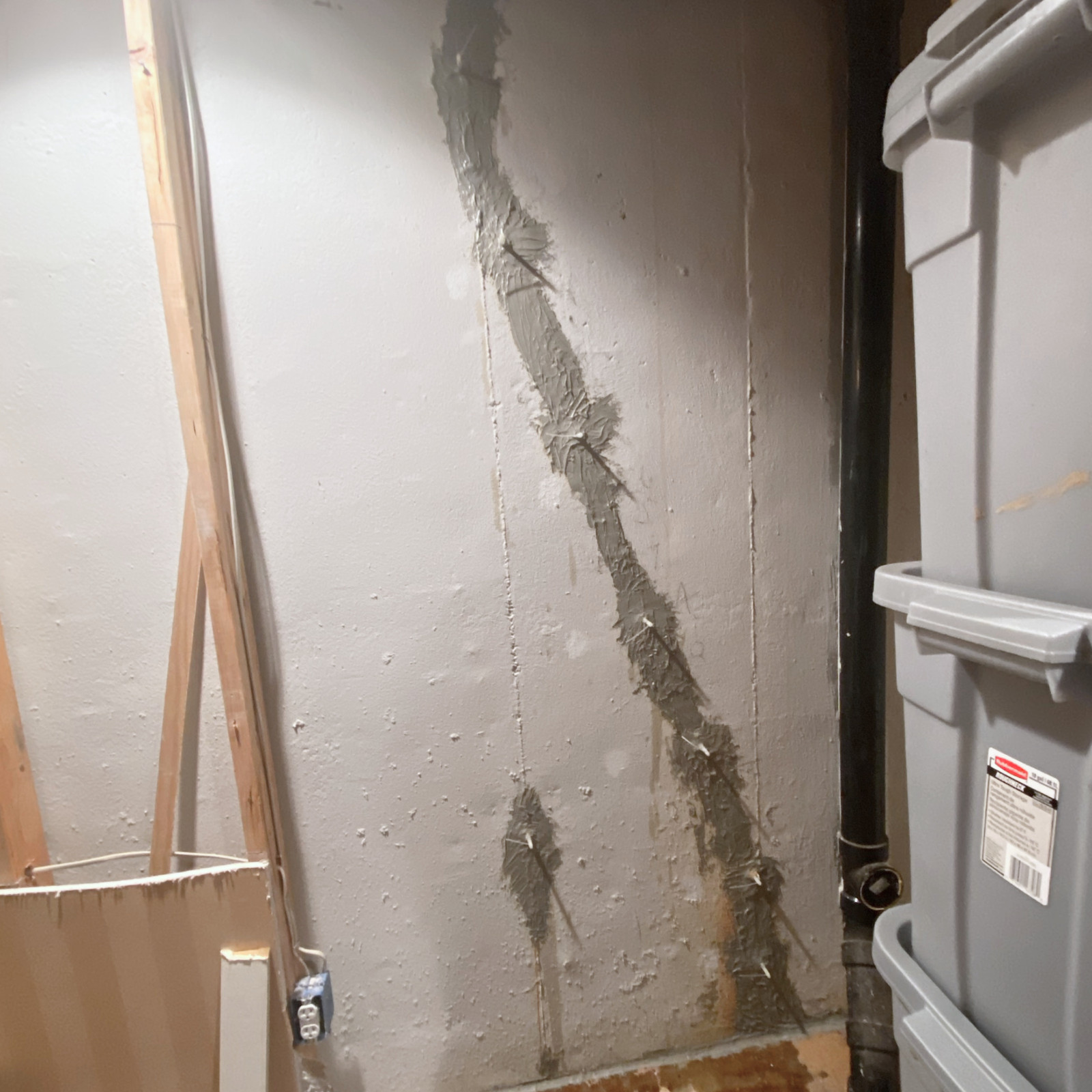 Polygem LCR Epoxy Concrete Crack Repair Kit – Permanently Bonds & Prevents Leaks