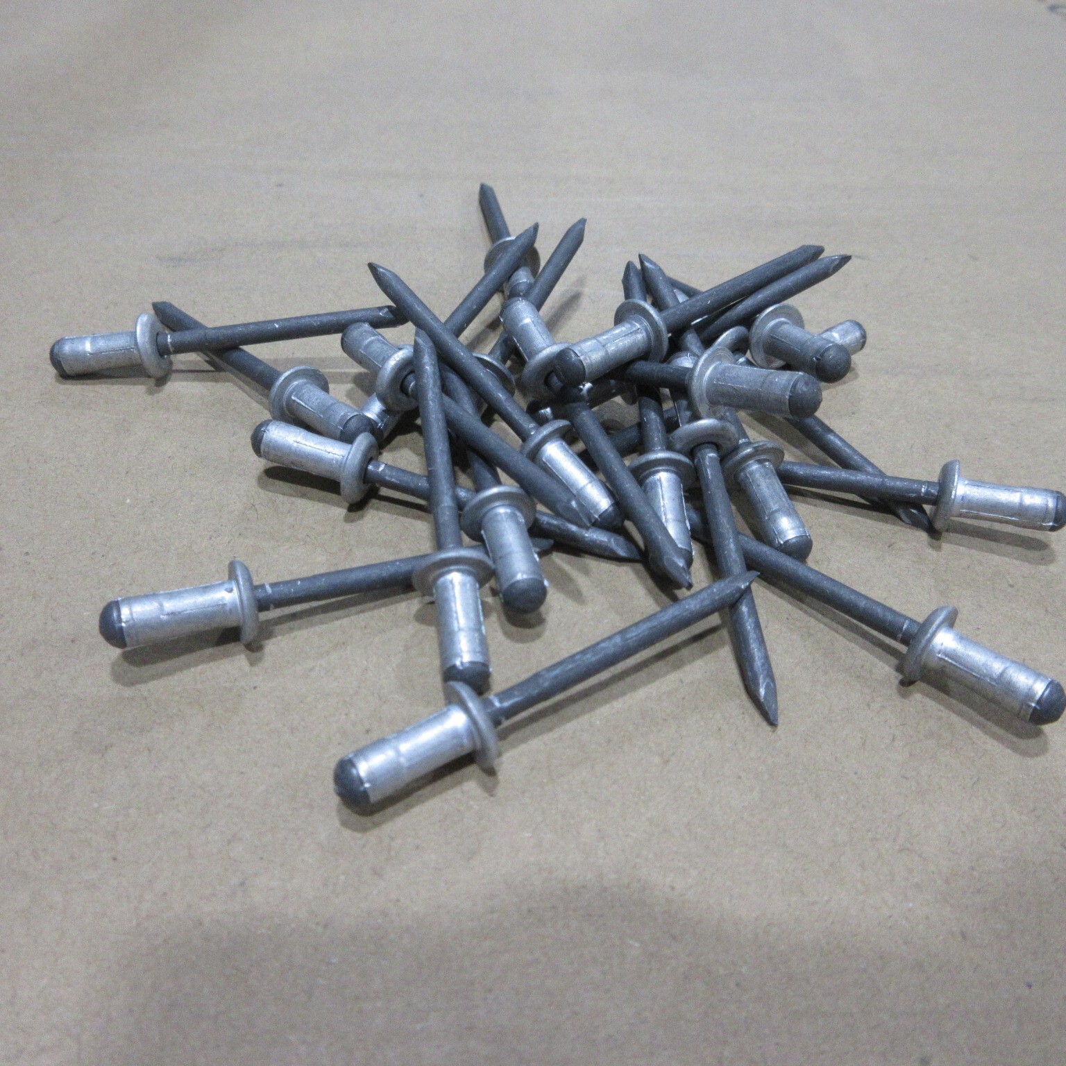 100 LOT Avdel Avex Rivets 1601-0613