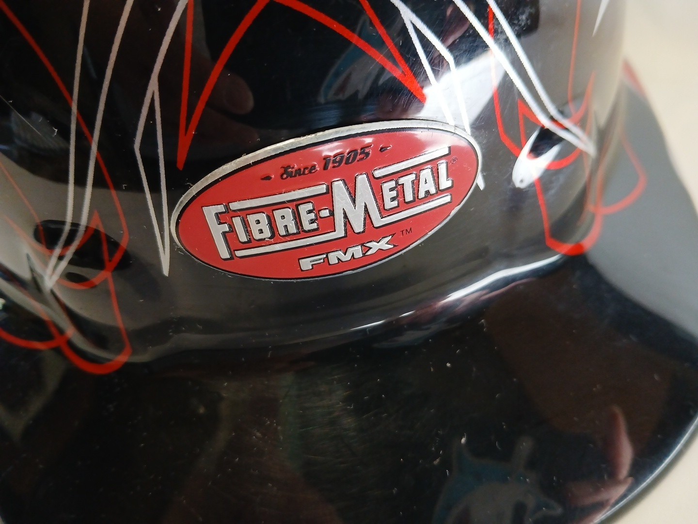 Fibre-Metal FMX Fiber Glass Cap Hard Hat Red/Black Flames/Skulls Type 1 E G & C